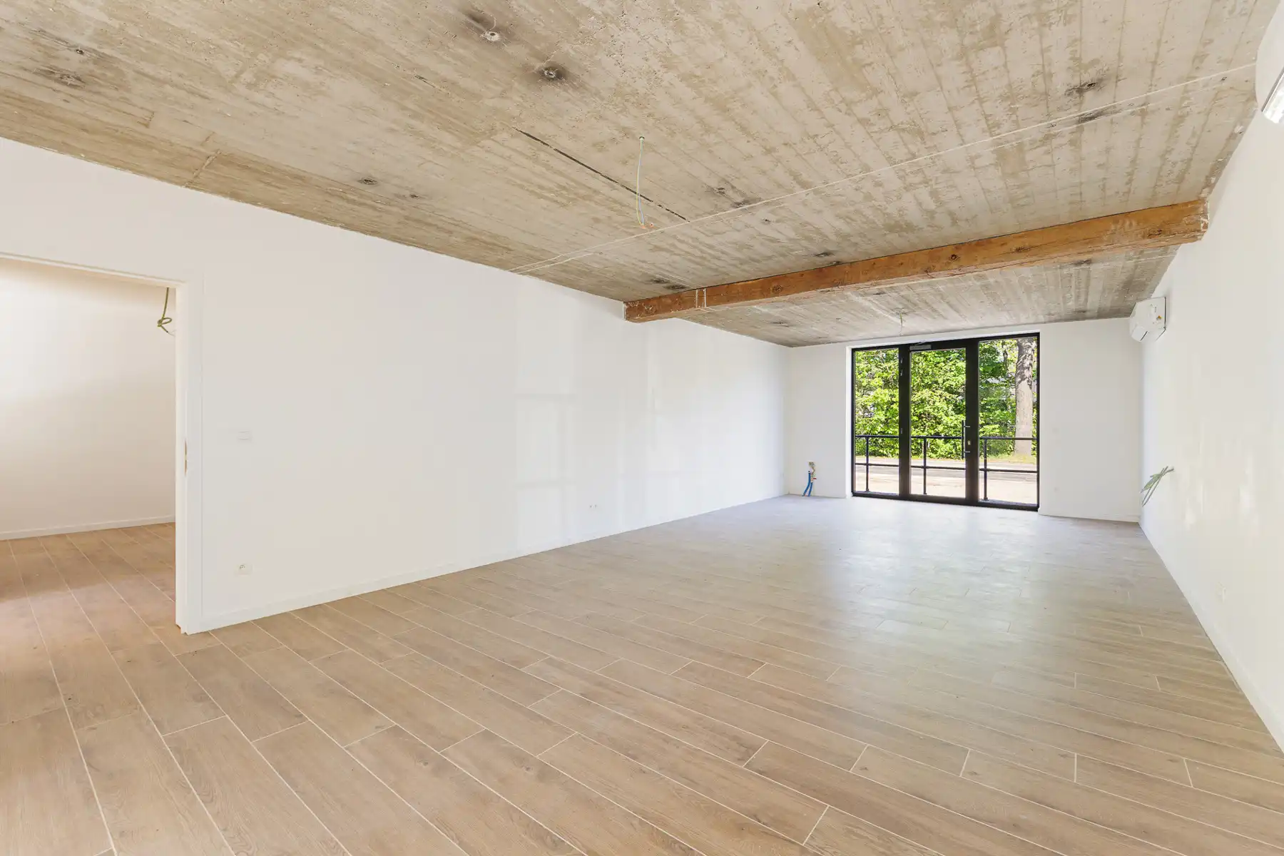 Handelsgelijkvloers op toplocatie voor het centrum foto 14