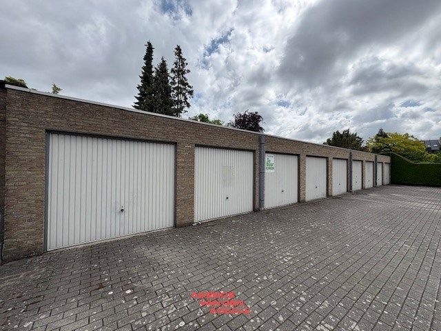 Gesloten garagebox foto 2