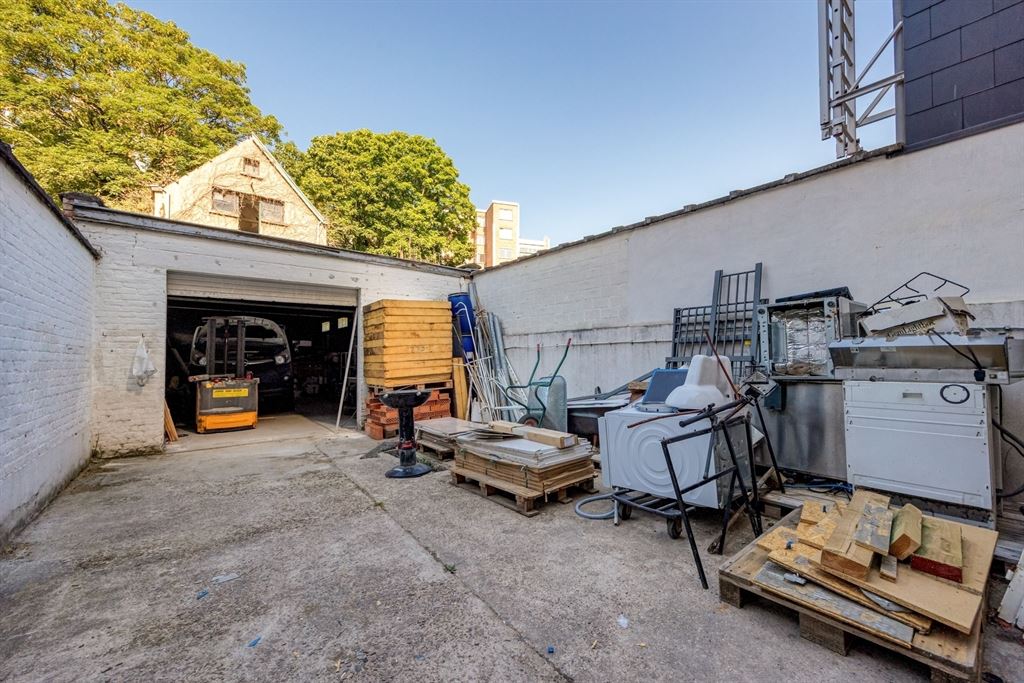 Woning met gigantisch magazijn te renoveren foto 26