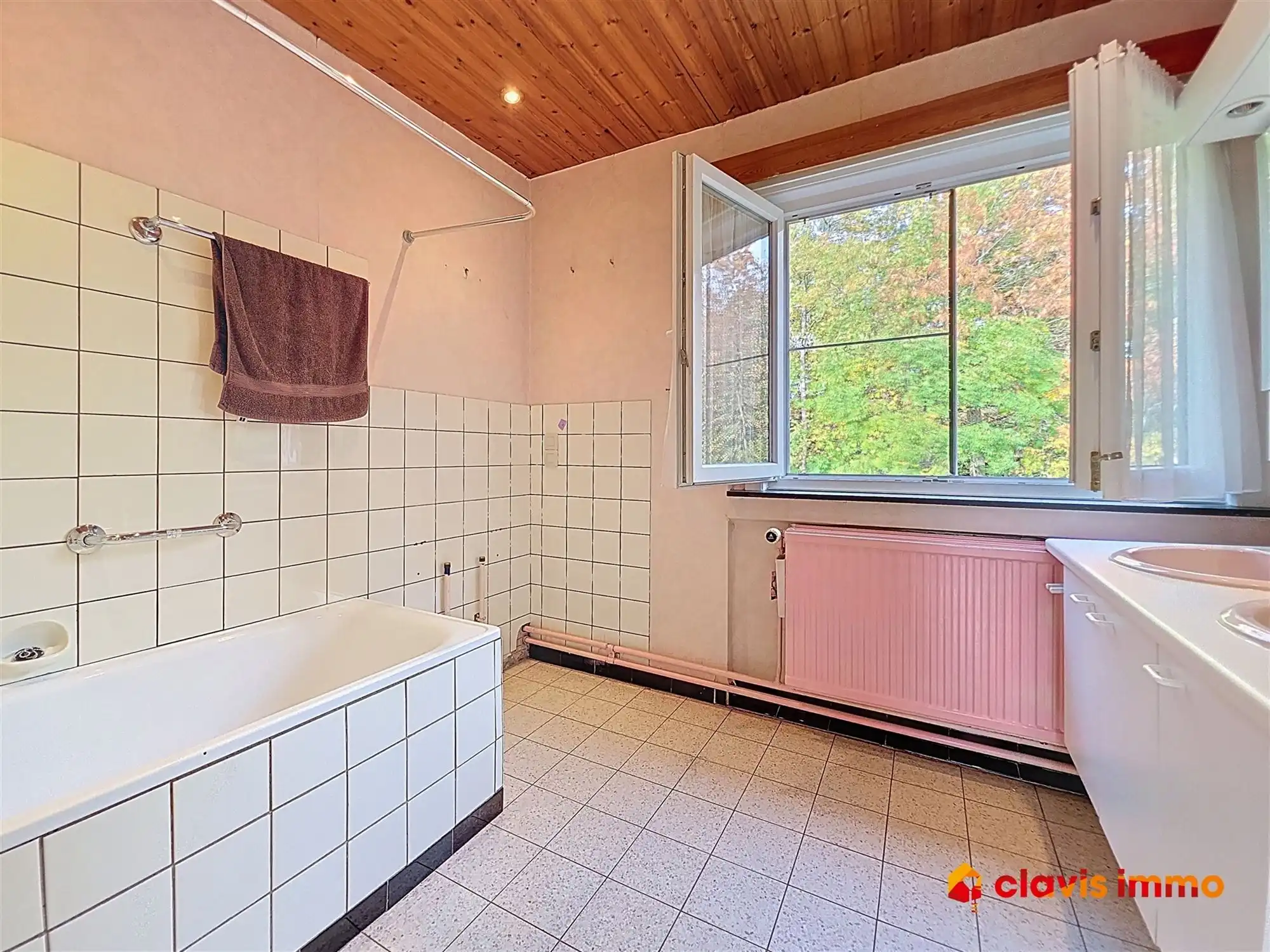 Halfopen-bebouwing in een rustige buurt foto 13