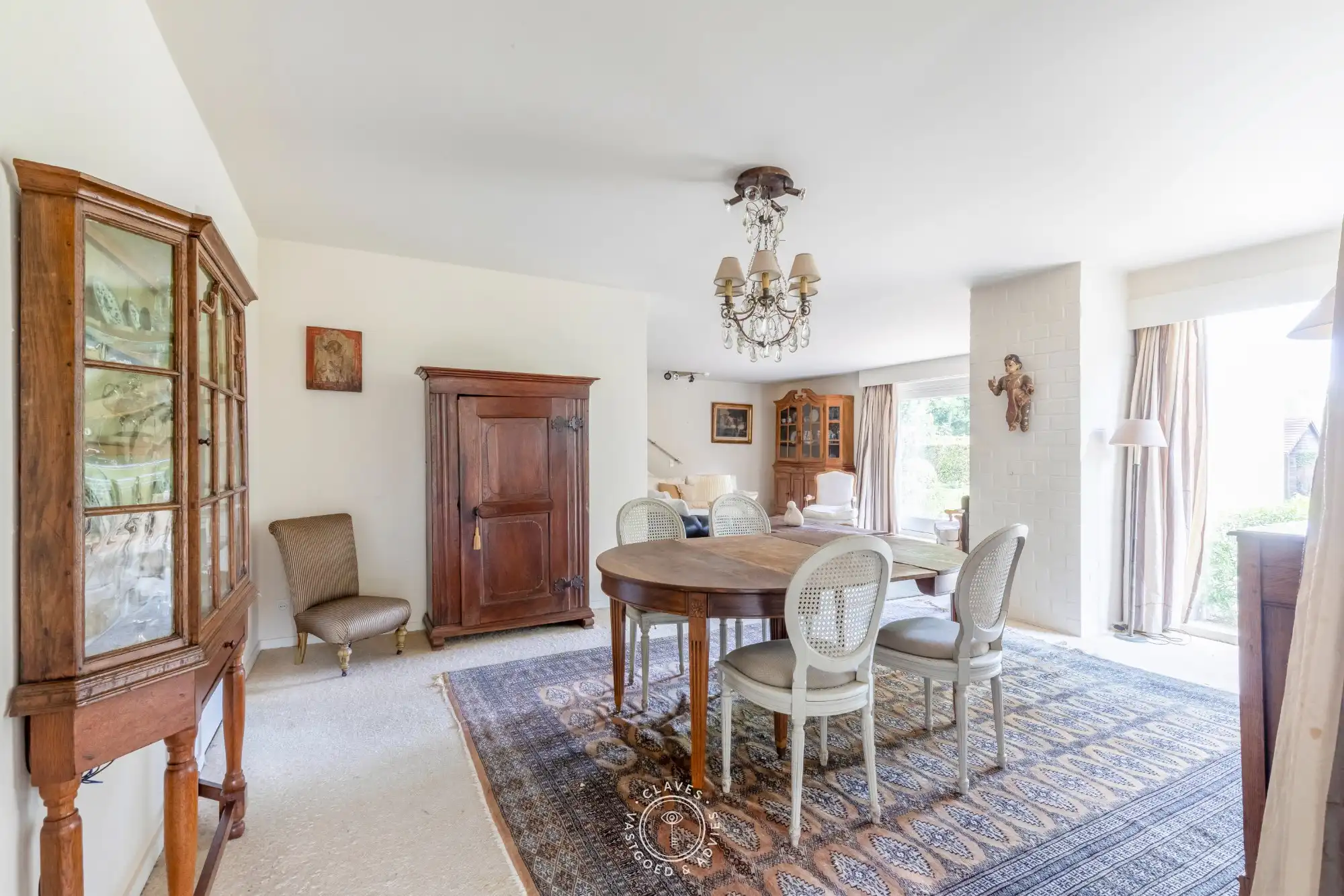 Residentiële villa op een uitzonderlijk groen perceel van meer dan 2.000 m² in de gegeerde Eikenlaan te Belsele foto 9