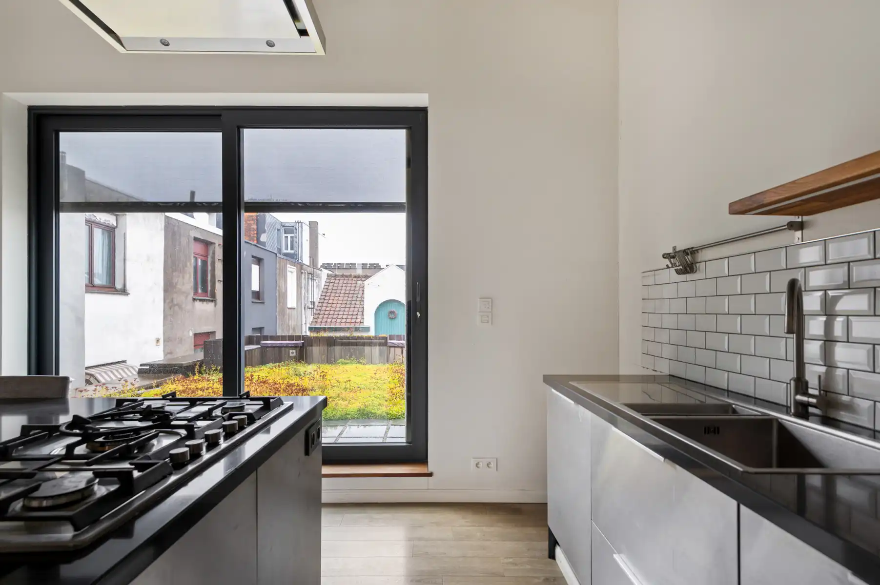 Karaktervolle herenwoning met tuin, koetshuis en veel ruimte foto 13