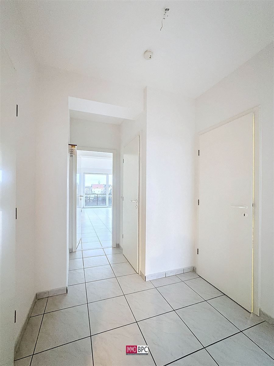Ruim en modern appartement met terras foto 9