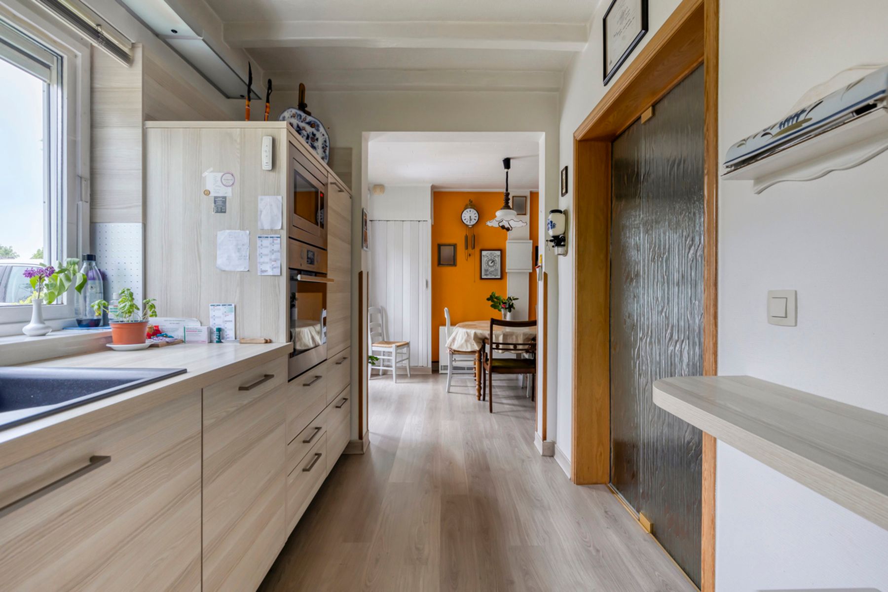 Instapklare villa in doodlopende straat aan natuurgebied! foto 12