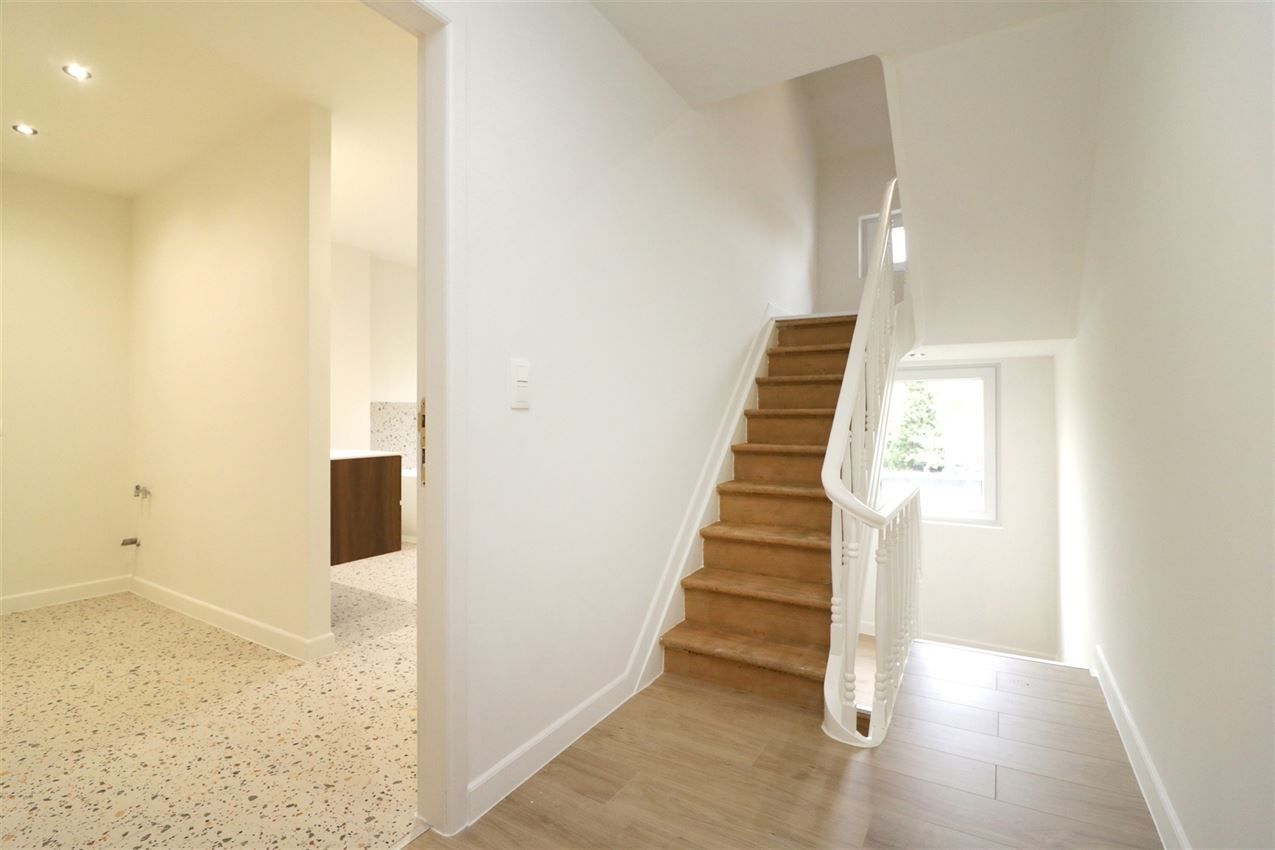 Hoogwaardig gerenoveerde stadswoning met 3slk en tuintje foto 25