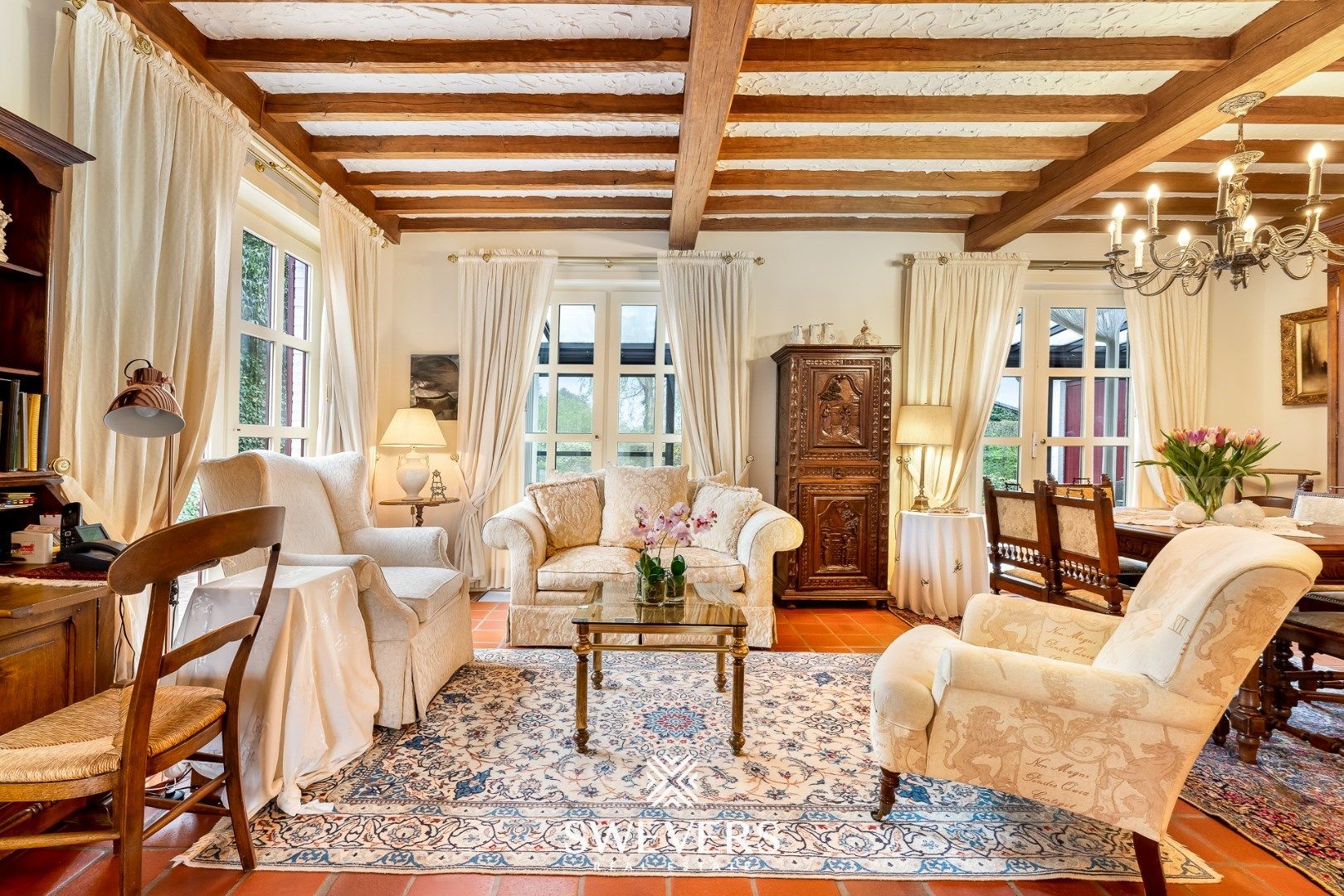Instapklare woning met 5 slaapkamers op een zonnig perceel van 12a 50ca foto 3