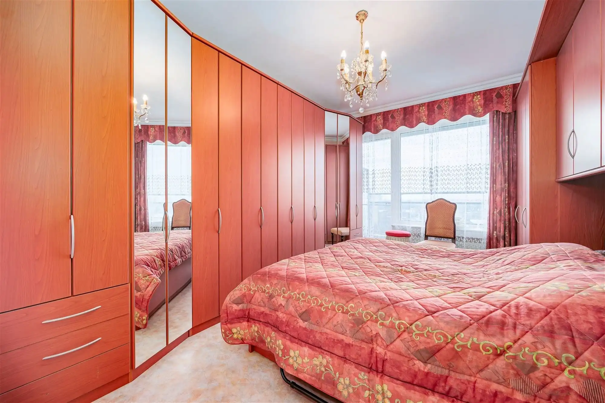 Appartement met 2 slaapkamers en twee terrassen en P foto 18