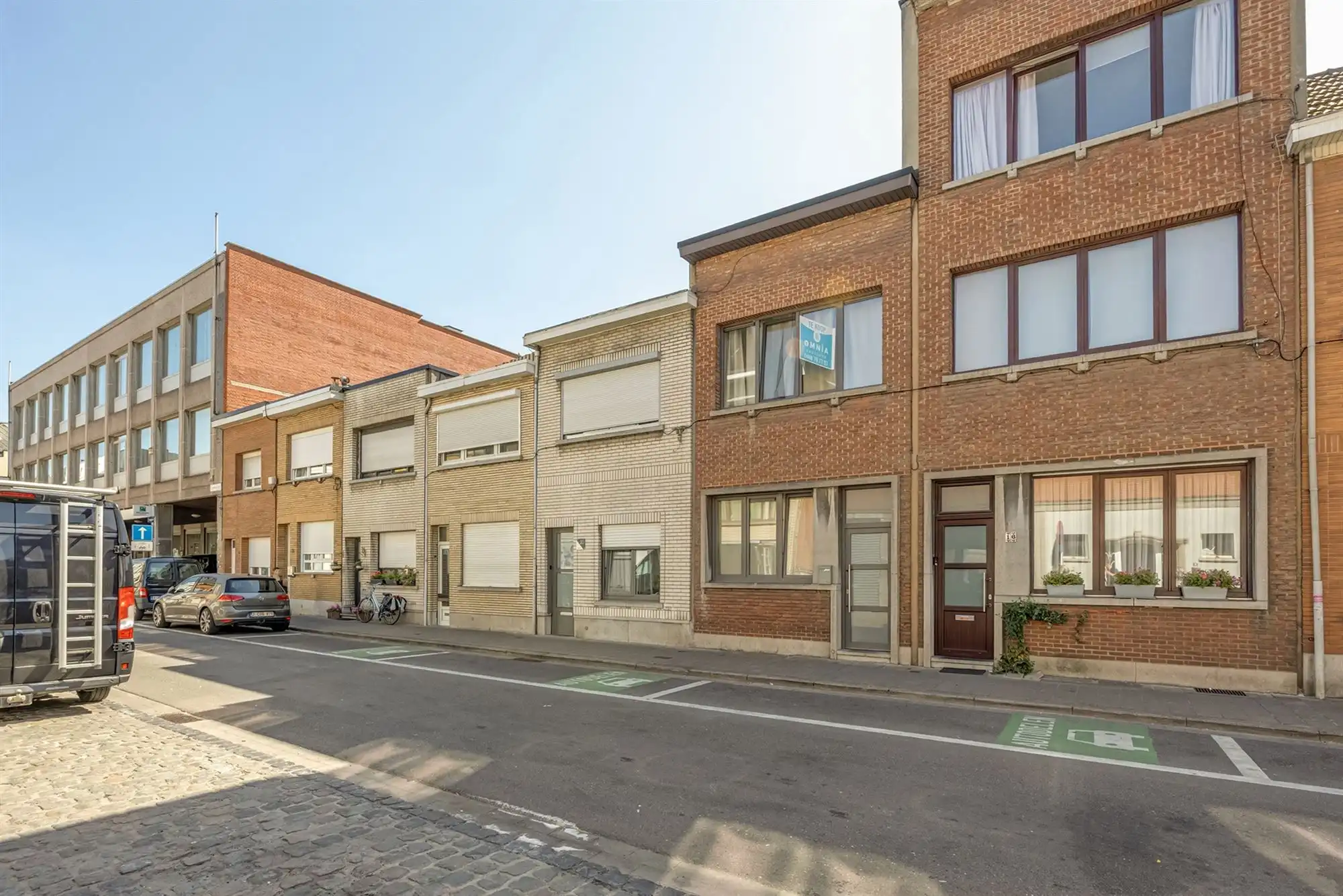 Instapklaar eengezinswoning met 3 slaapkamers en tuin foto 22
