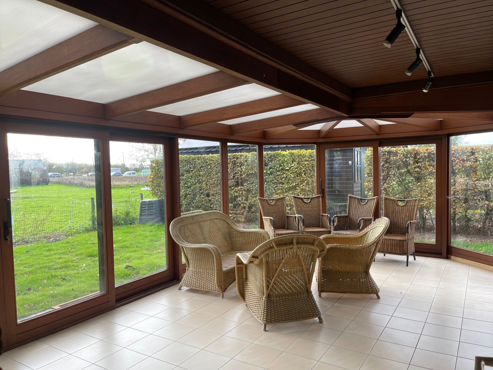 Charmante woning met tuin en veranda te Sint-Kruis-Winkel foto 15