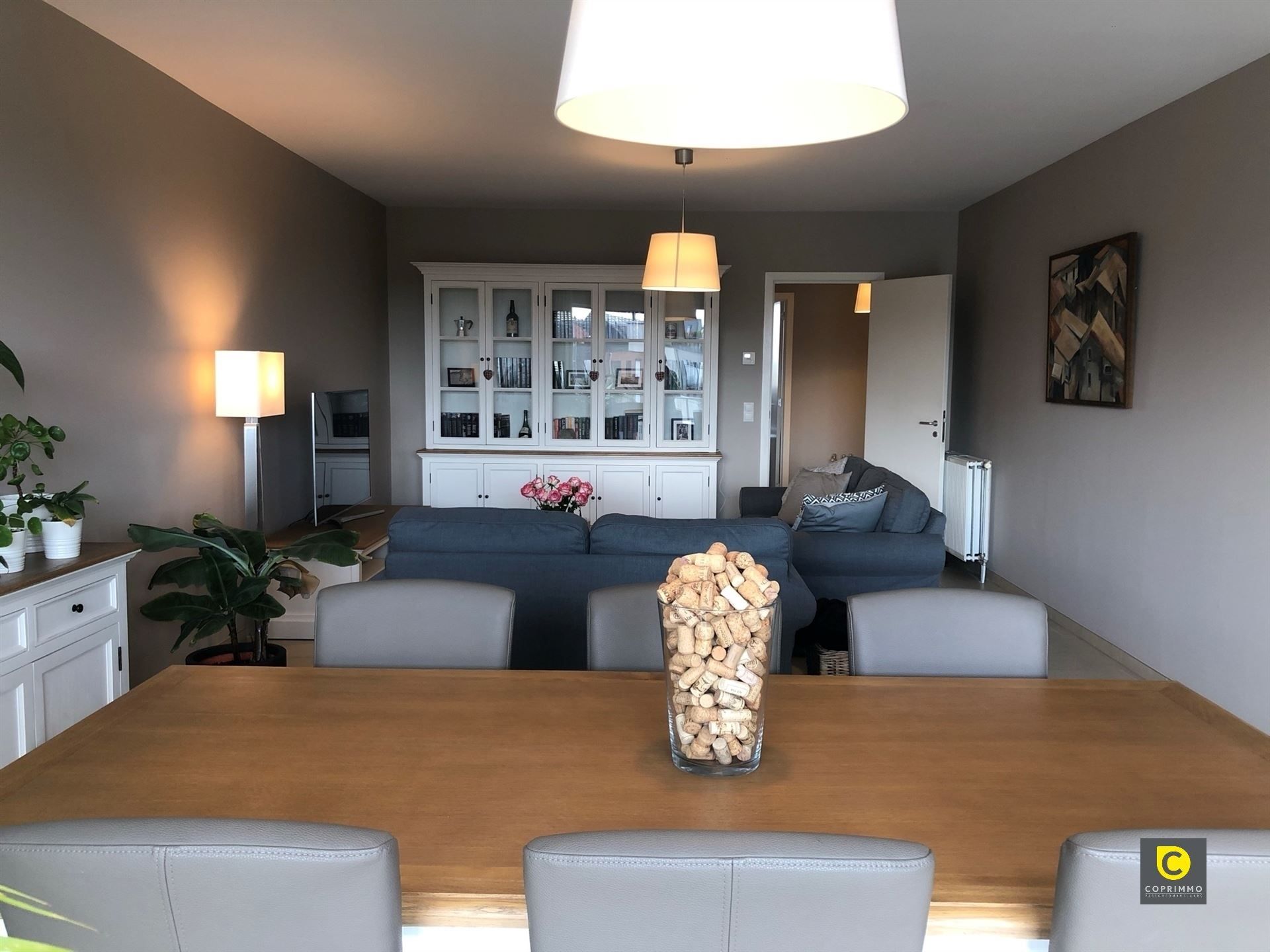 Appartement met 2 slk. en P foto 3