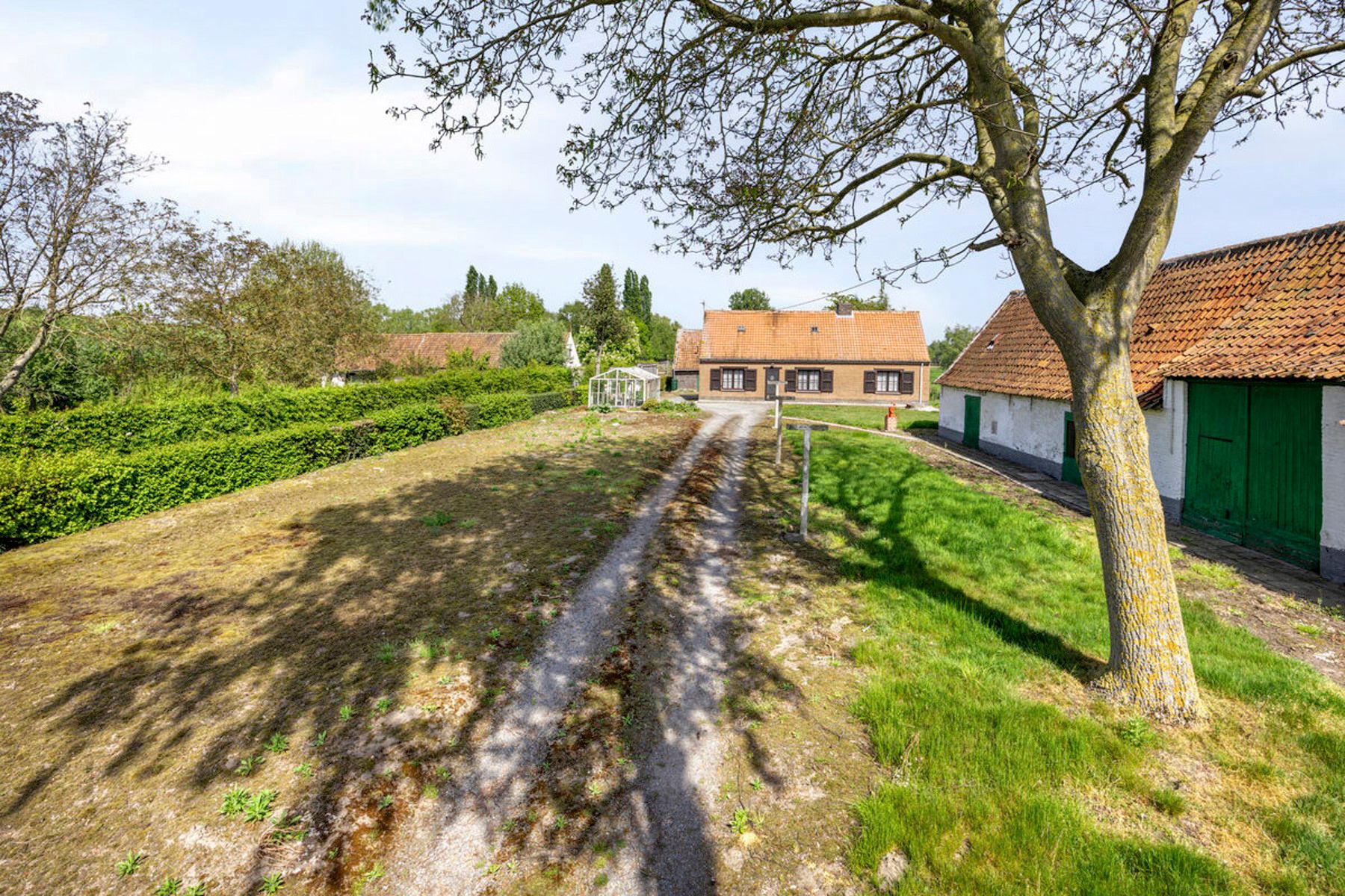 Woning op ruim perceel van 5.490 m² te Hansbeke foto 6