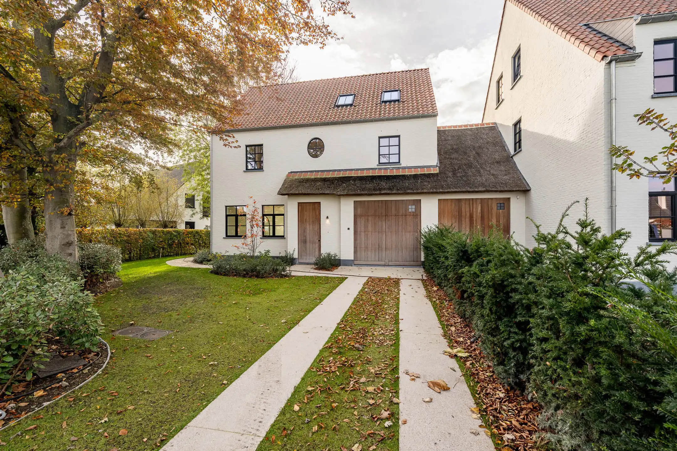 Instapklare NIEUWBOUWVILLA aan de rand van het Zoute... foto {{pictureIndex}}