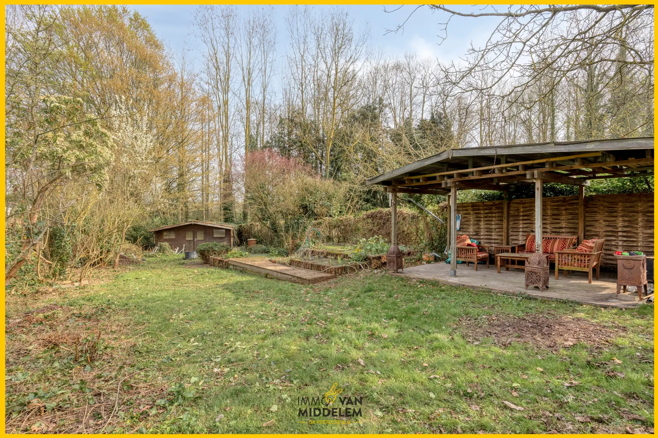 RUIME WONING MET 6 KAMERS EN GROTE TUIN foto 27