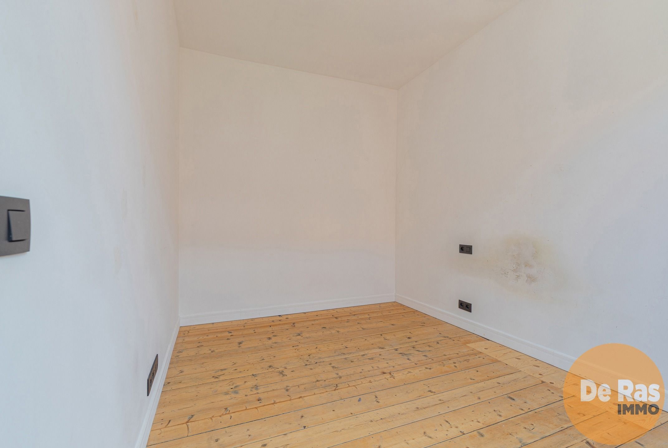 GENT- Instapklare woning met 2 slaapkamers in rustige straat foto 10