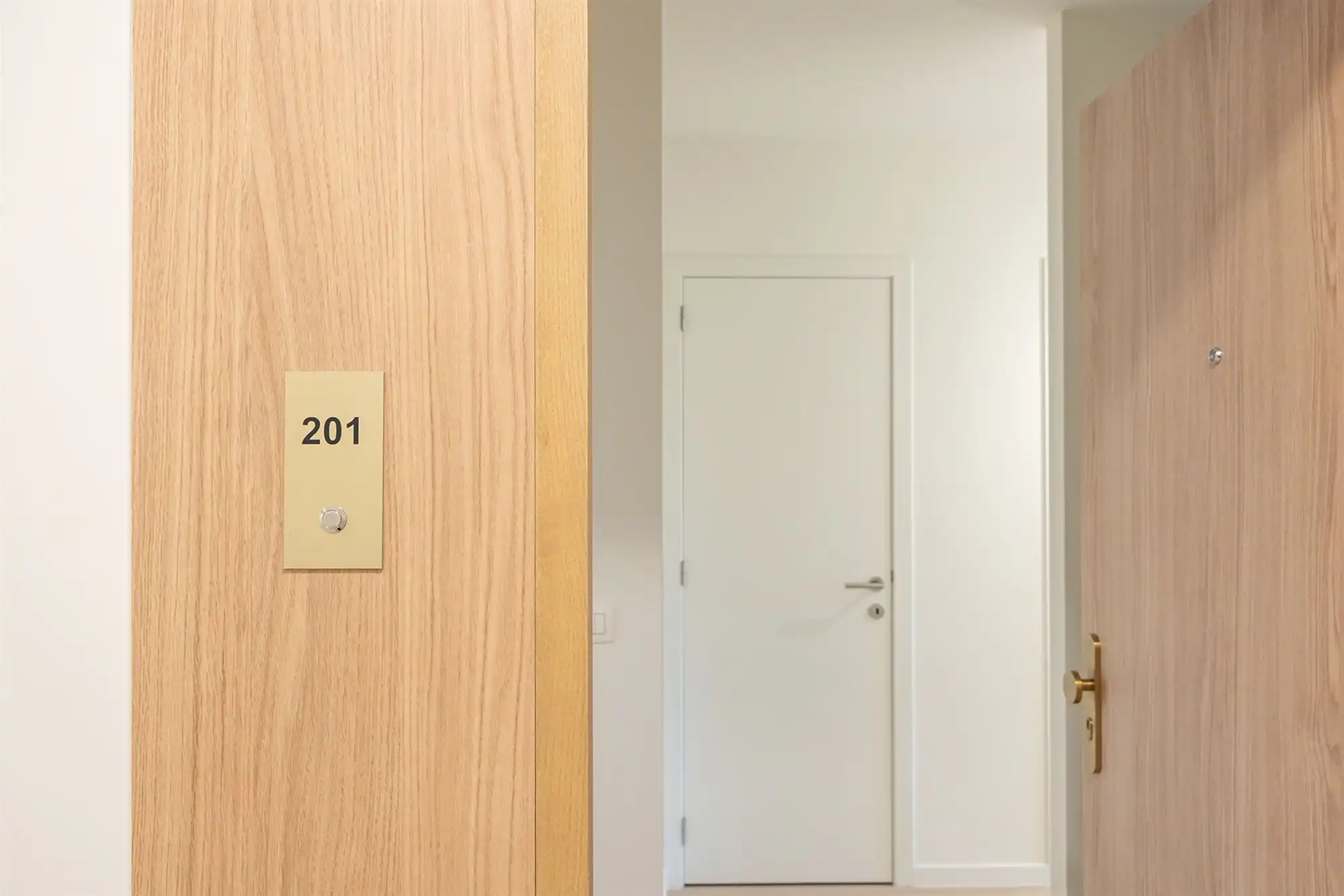 Shigeru Ban: app. met 3 slpkmrs., 2 bank. en 2 terrassen foto 11