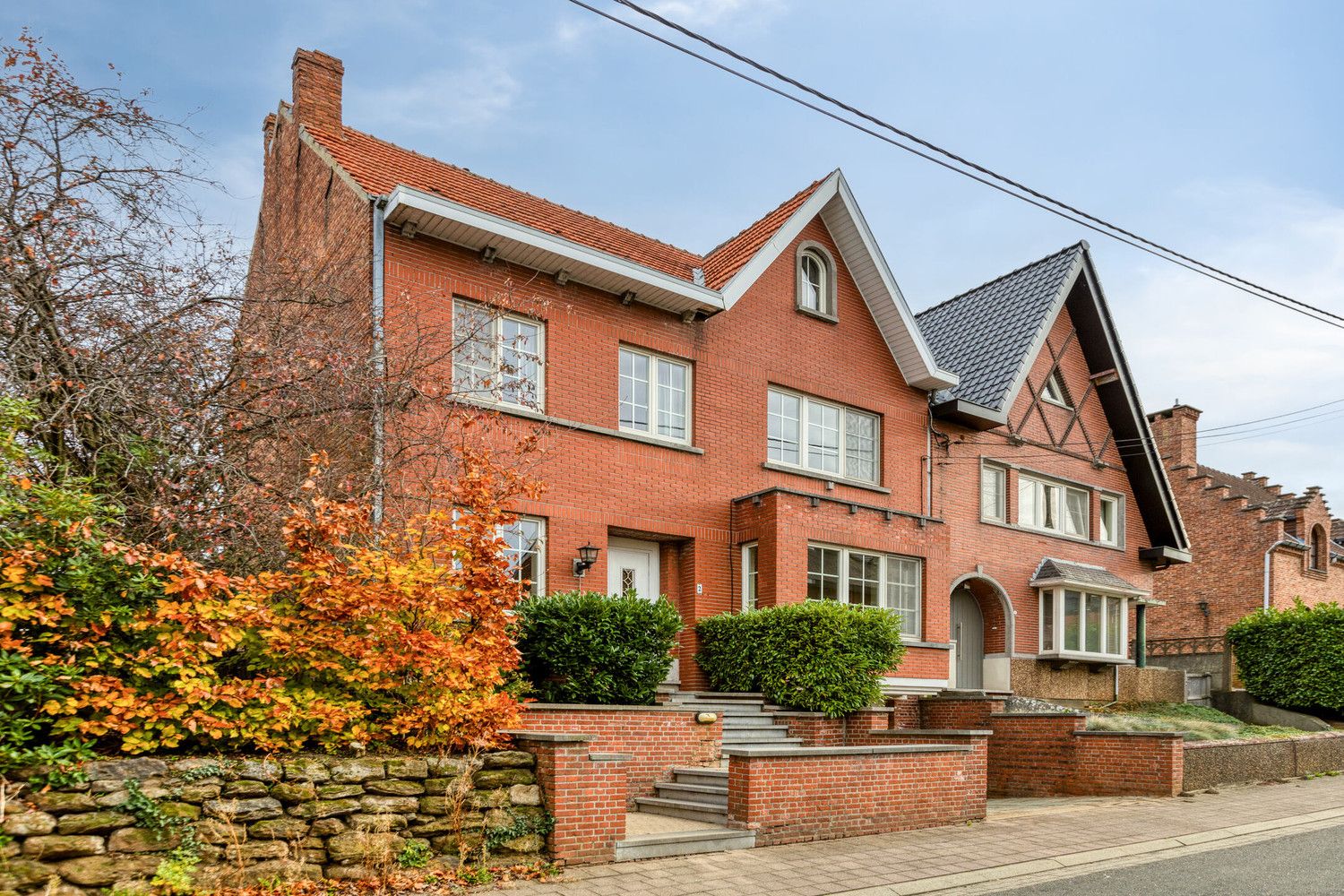 Hoofdfoto van de publicatie: ZEER CHARMANTE WONING MET 4 SLAAPKAMERS, TUIN EN GARAGE TE DIEST!