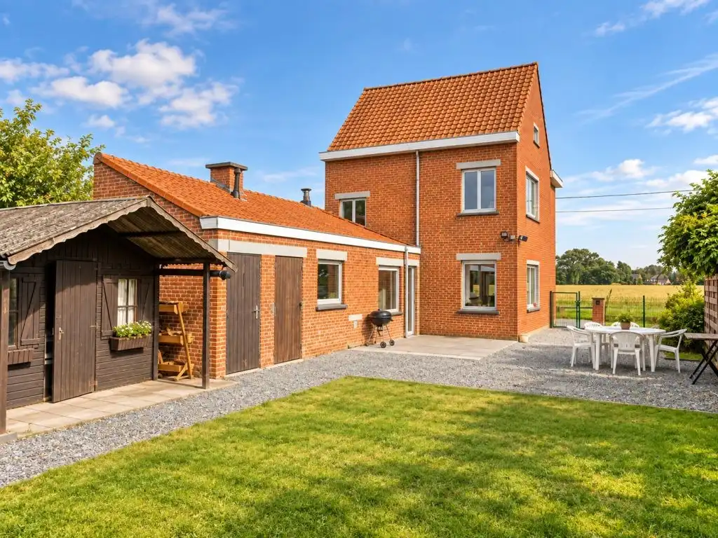 Charmante woning met ruime tuin en weids landelijk uitzicht foto 15