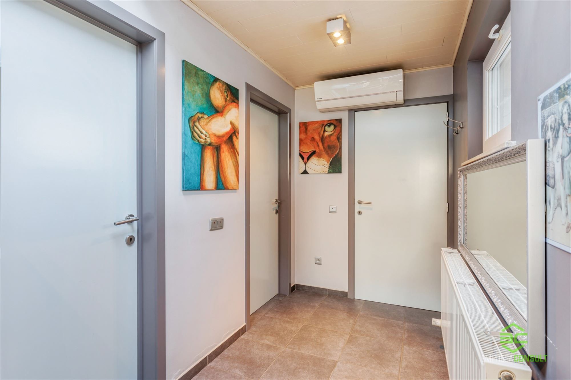 Gerenoveerde woning op een ruim perceel van 19a87ca met 3/4 slpk foto 9