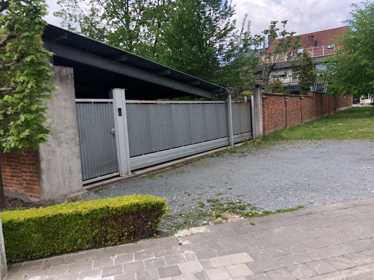 gelijkvloers APP + stadstuin & carport foto 18