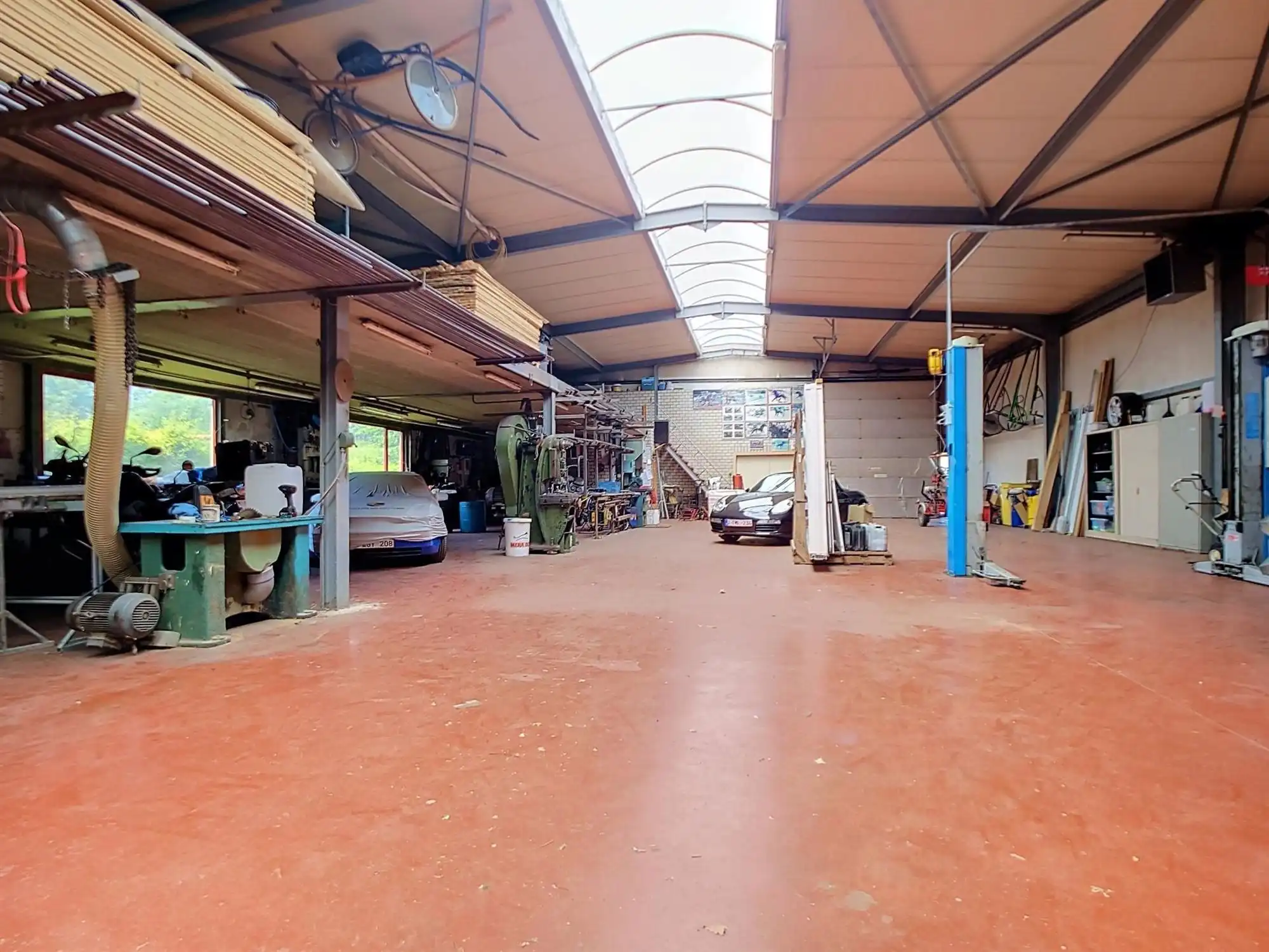 Veelzijdig bedrijfspand met toonzaal en atelier te huur in Heist-op-den-Berg foto 11