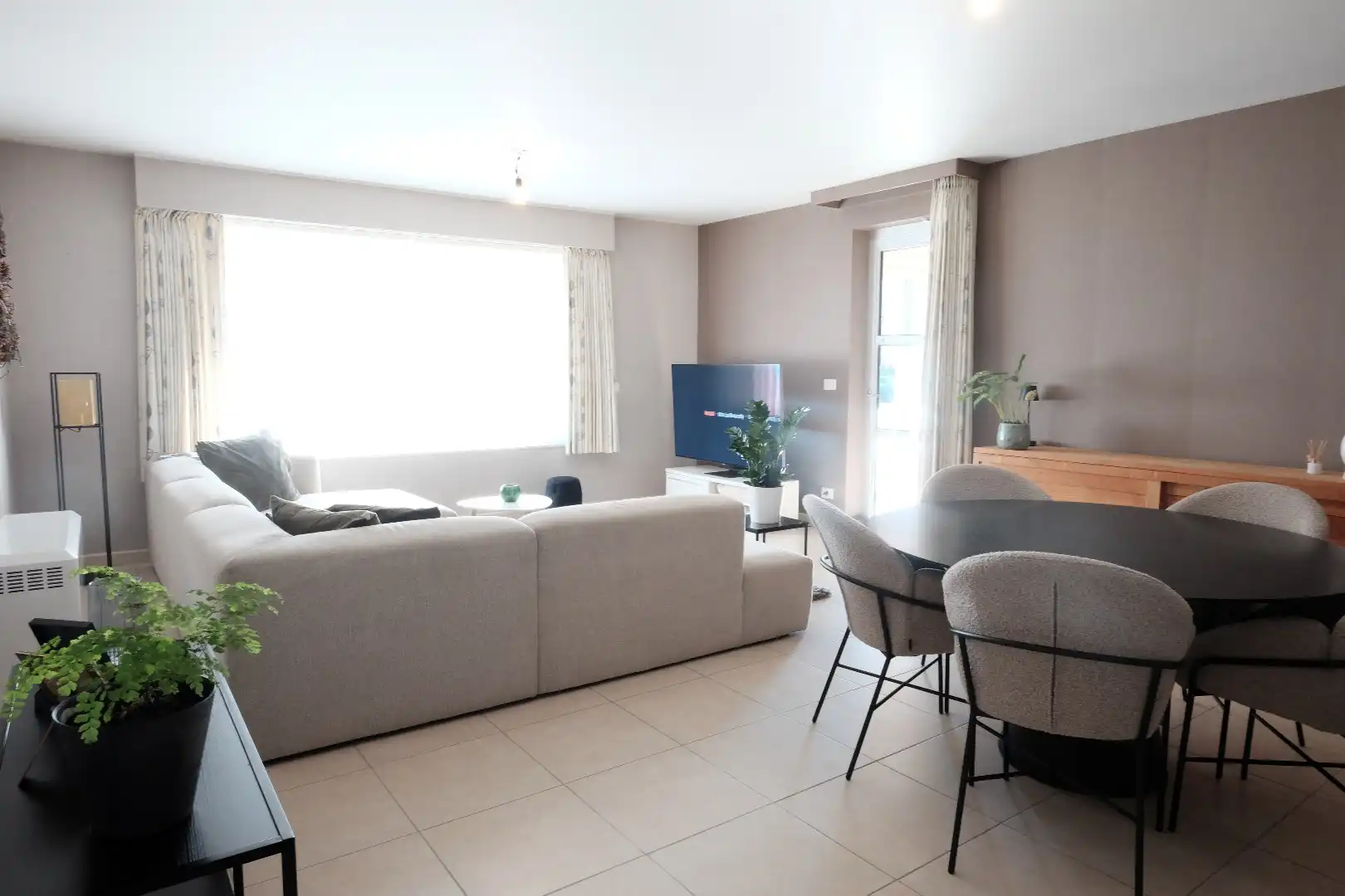 Gelijkvloers appartement op marktplein Gits foto 11