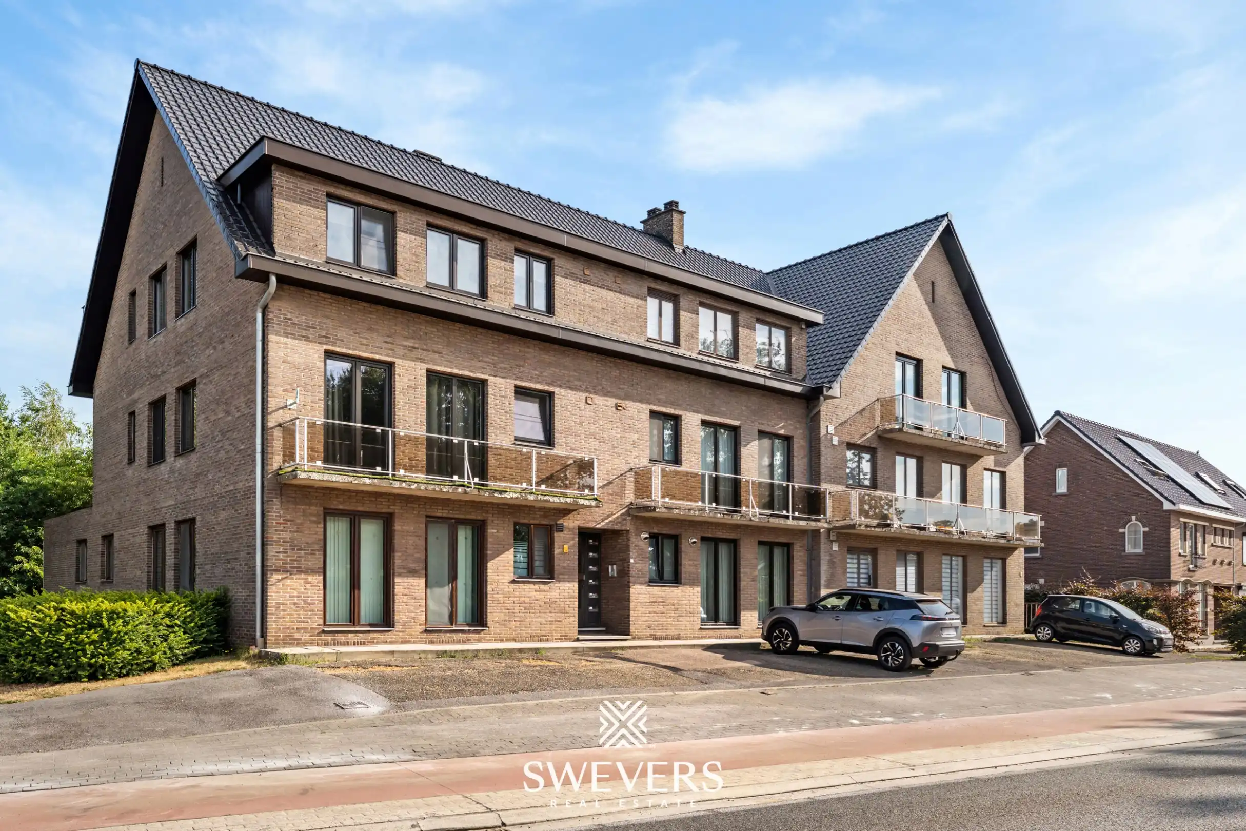 Gerenoveerd appartement met garagebox en kelderberging foto 18