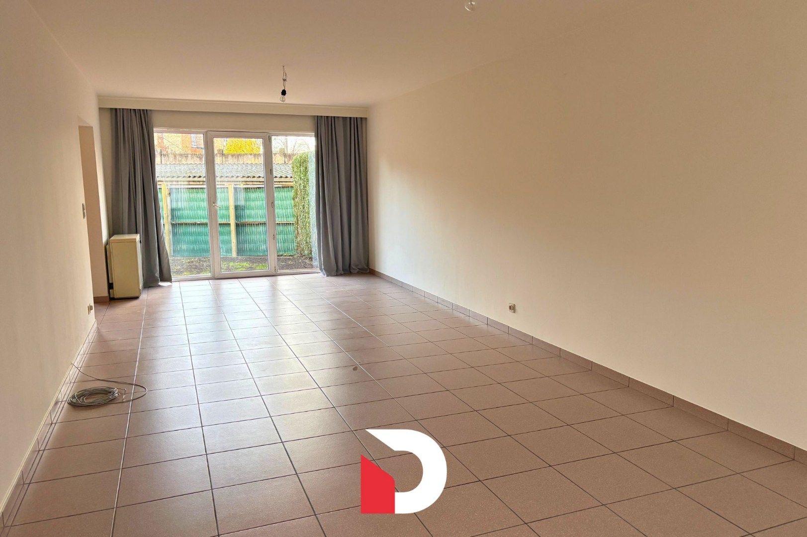 Rijwoning met 3 kamers en garage te Sint-Andries foto 2