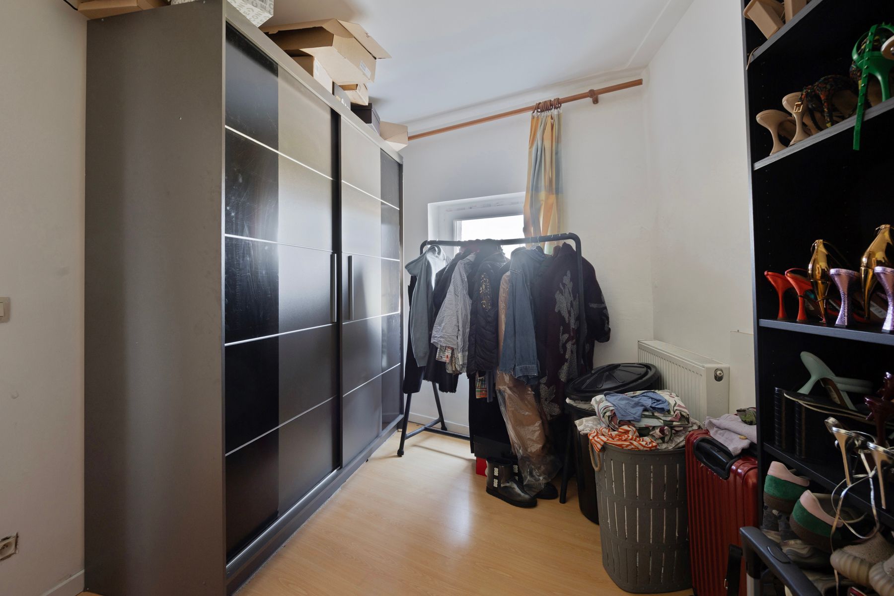 Instapklare halfopen bebouwing met vijf slaapkamers foto 18