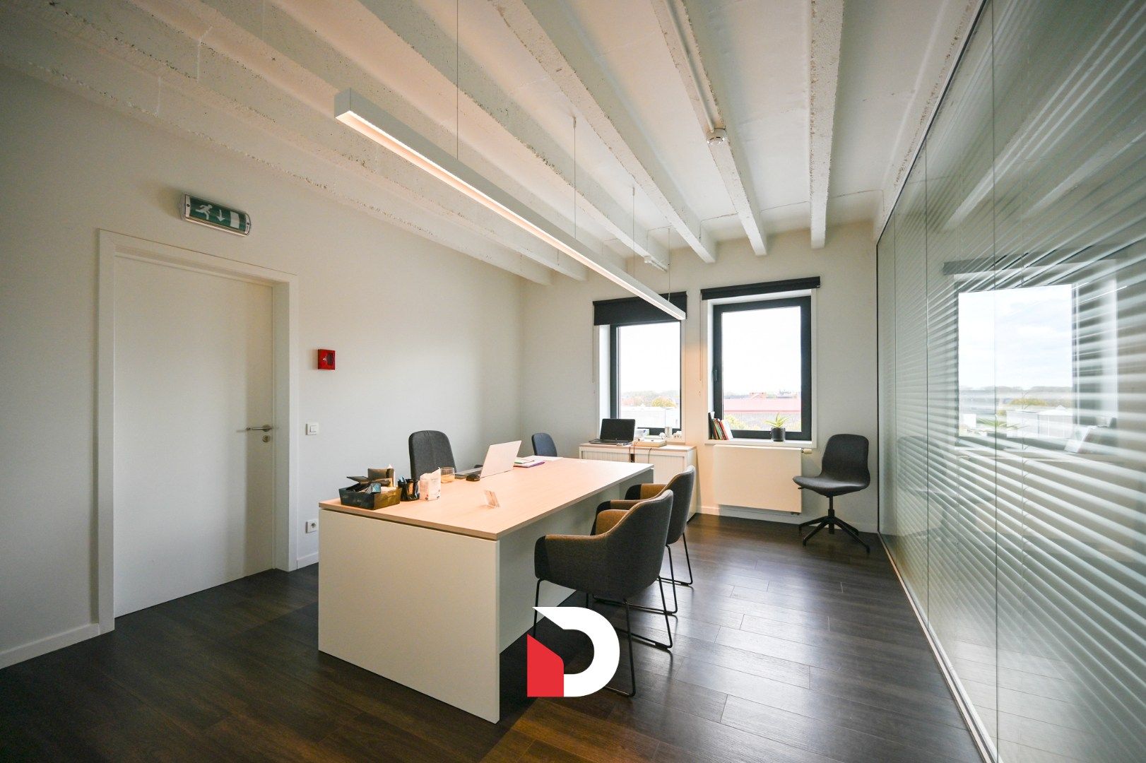 Instapklare (nieuwbouw)kantoorruimte (326m²) op zichtlocatie te Brugge foto 8