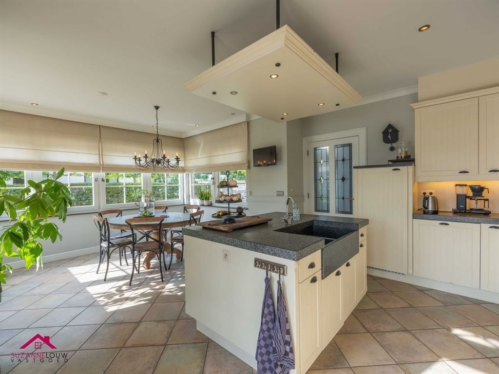 Landelijke villawoning met dubbele vrijstaande garage foto 27