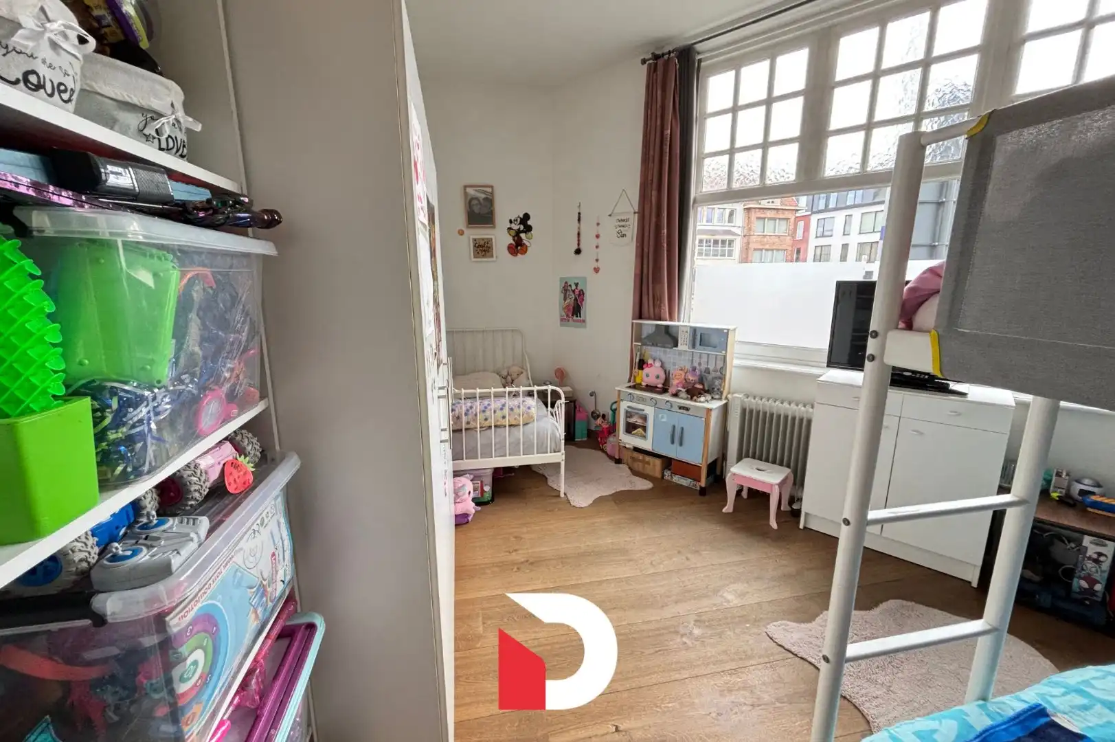 Modern appartement met 2 slaapkamers en ruim  terras foto 11