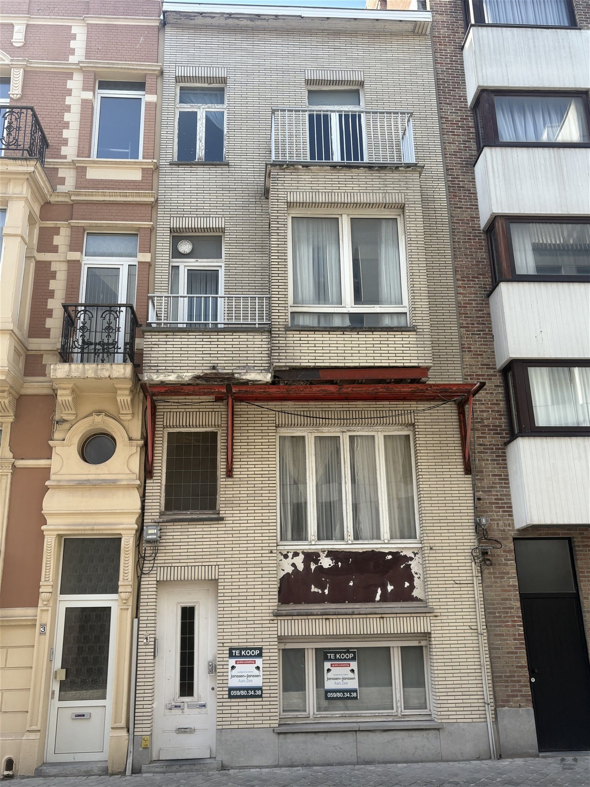  3 appartementen Belle époque wijk Oostende foto {{pictureIndex}}