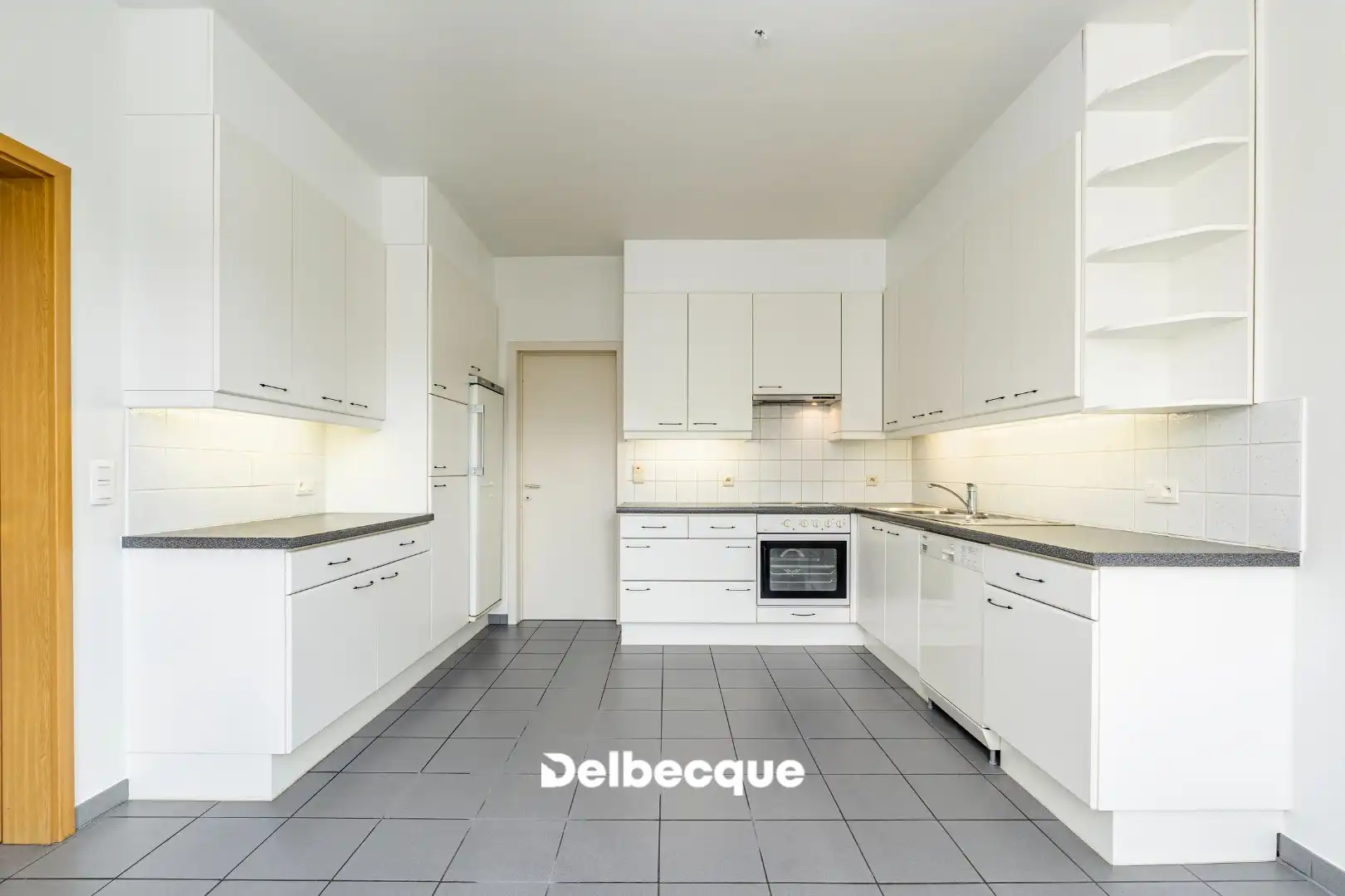 Uitzonderlijk en ruim appartement voorzien van 3 slaapkamers en een open zicht op de reien. foto 5
