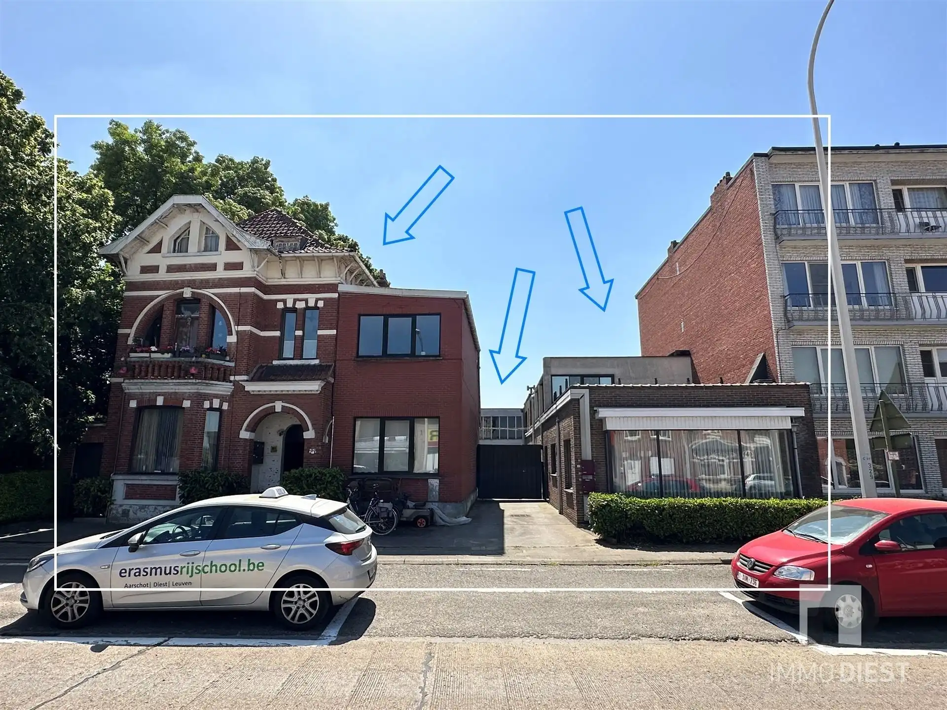 Projectzone/Investeringsgoed te Diest bestaande uit building, meergezinswoning en toonzaal/loods foto {{pictureIndex}}