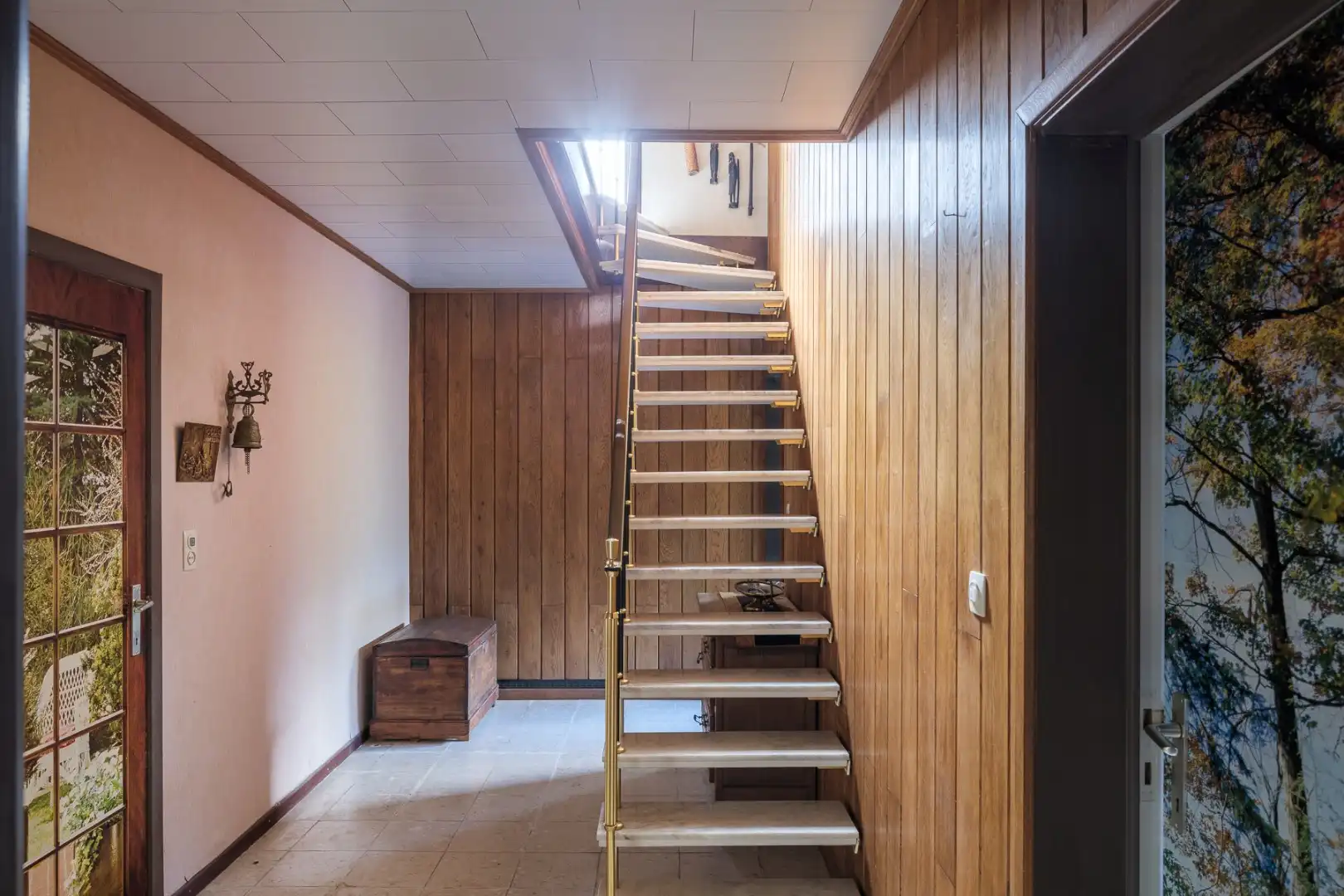 Vrijstaande woning met 4 slpk. in een oase van rust foto 12