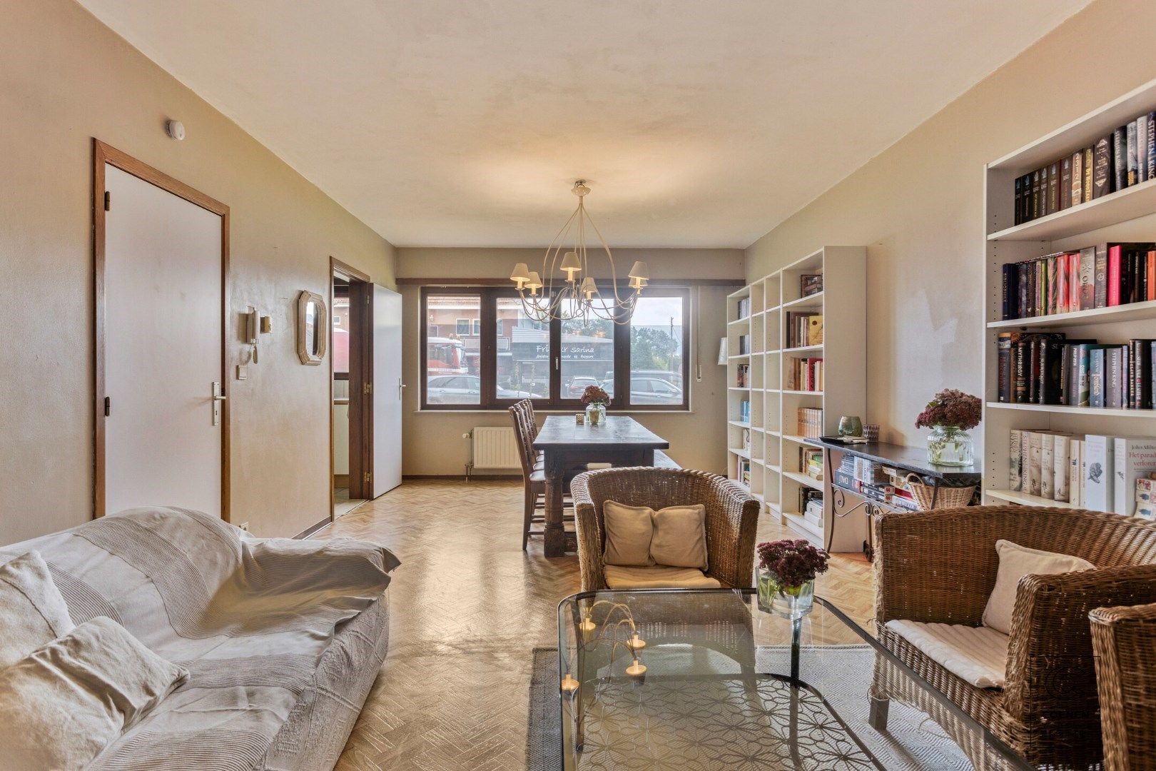 Praktisch appartement van 96m² met 2 slpk's, tuin INCLUSIEF garagebox op centrale locatie te Brecht! foto 6