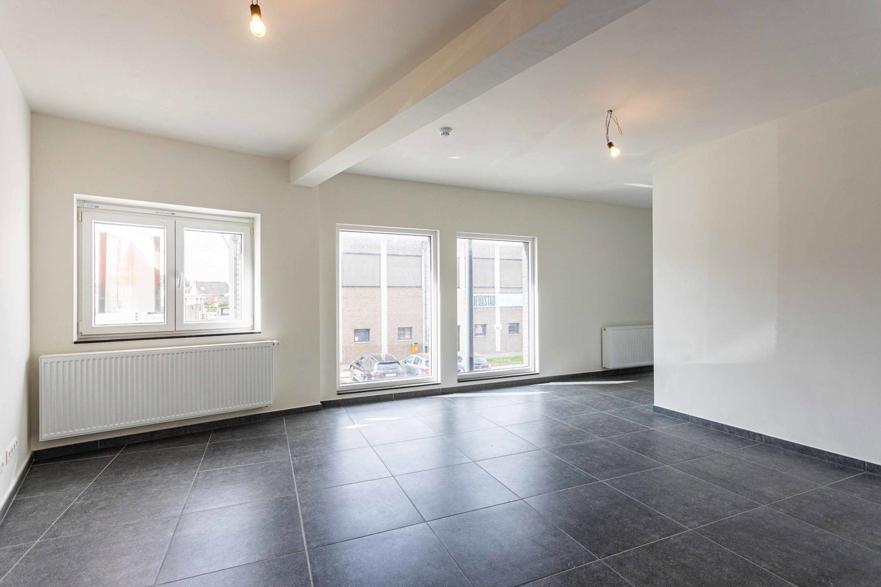 Erg ruim appartement met groot terras! foto 11