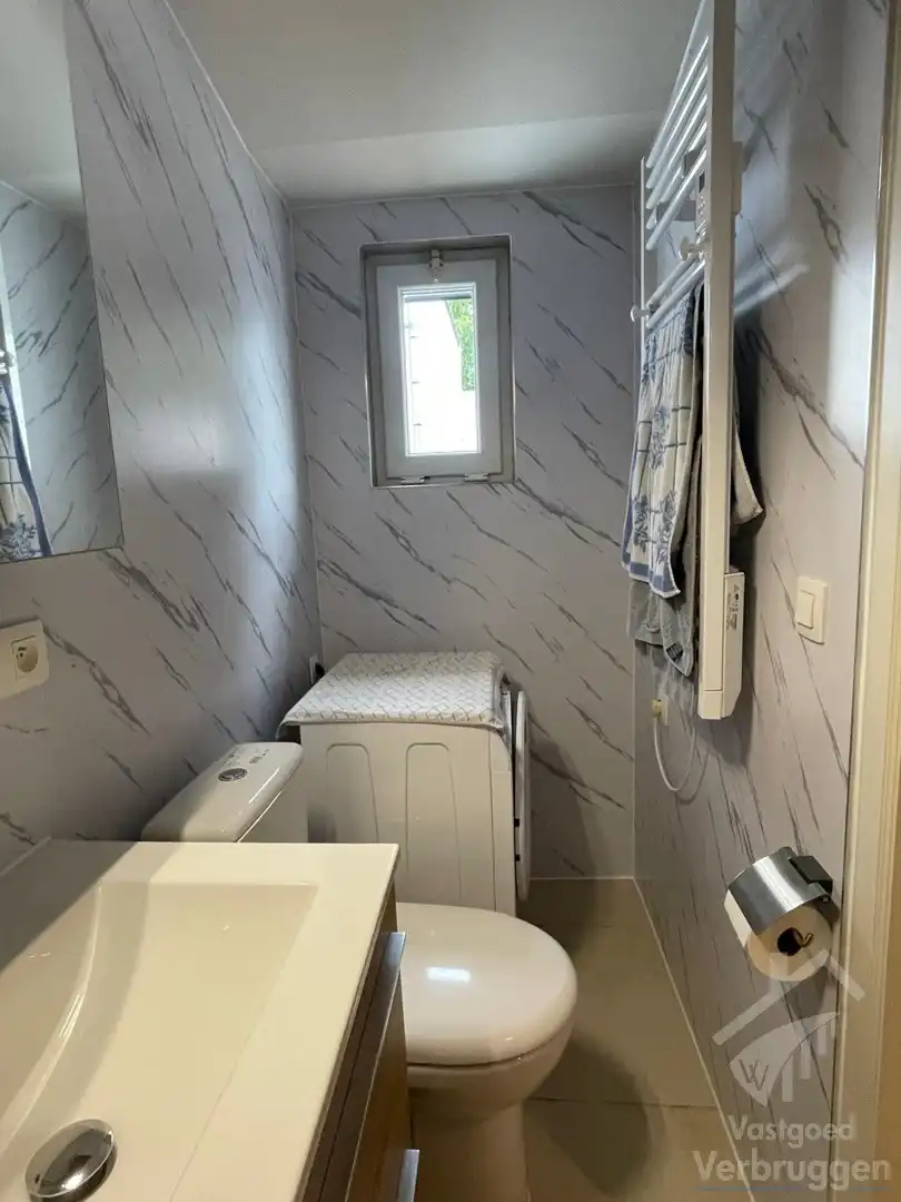 Gerenoveerde woning met garage op lijfrente foto 7