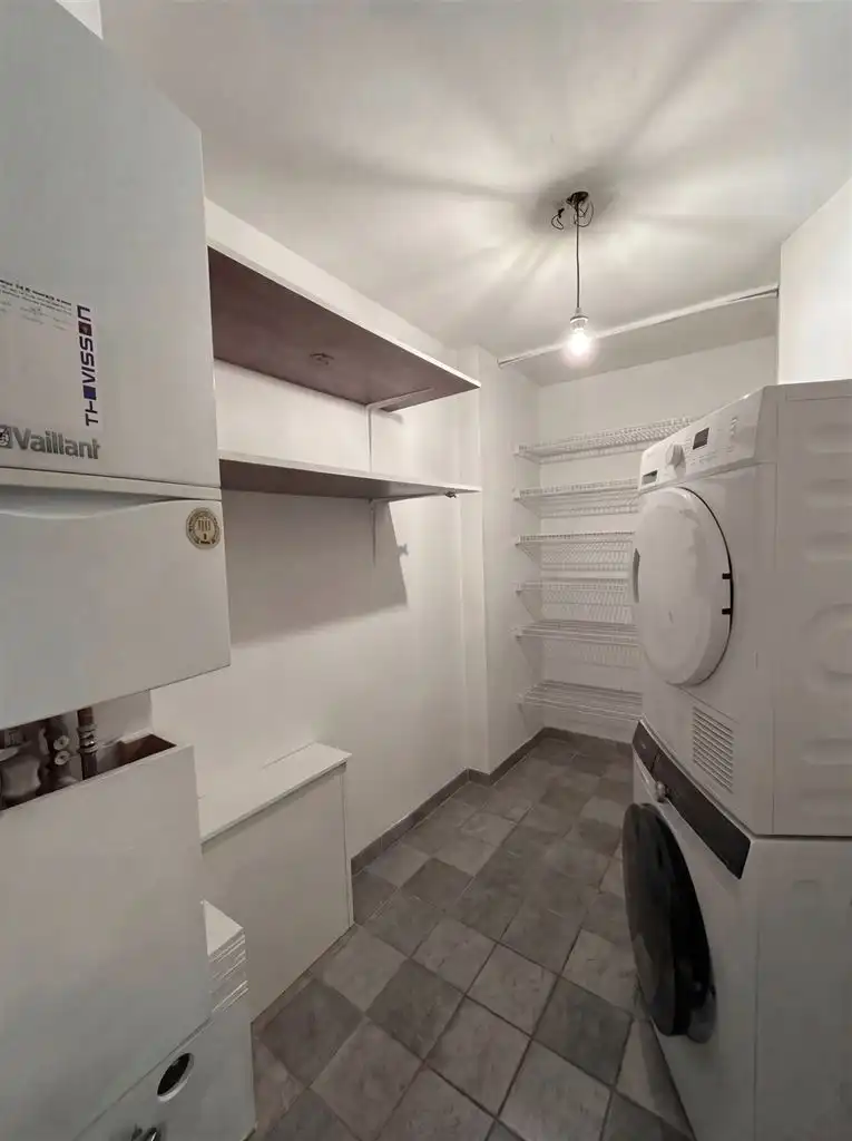 Gezellig appartement met 2 slaapkamers en terrasje nabij het centrum van Maaseik. foto 10