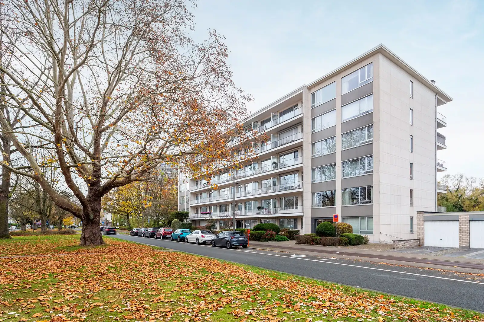 Veel ruimte, licht en mogelijkheden foto 26