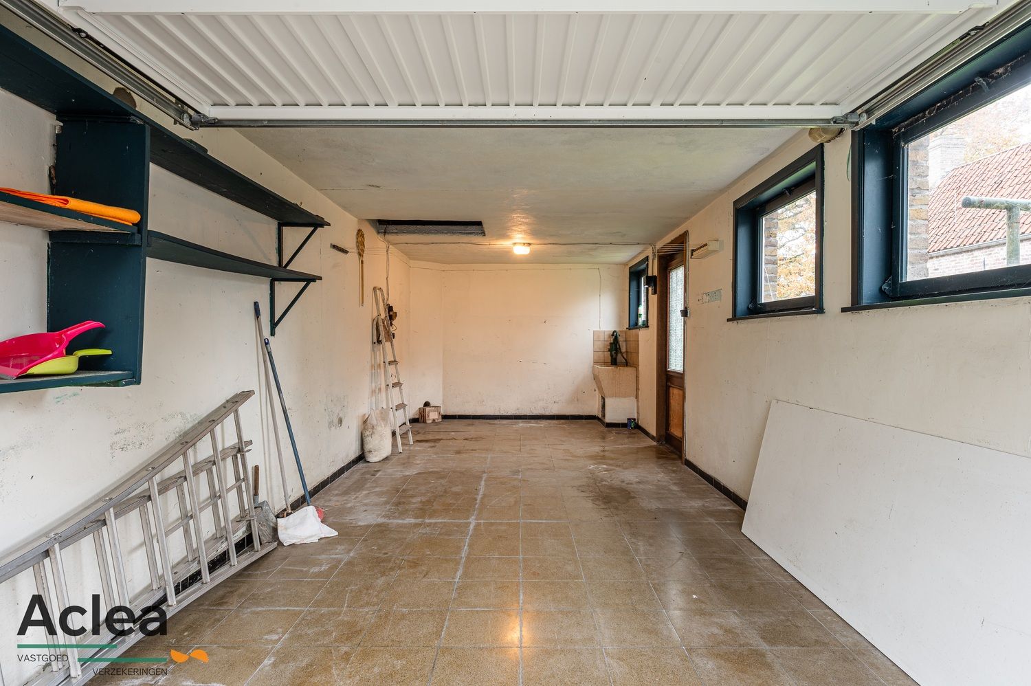 Karaktervolle vrijstaande woning op een goede locatie in Kaprijke foto 32