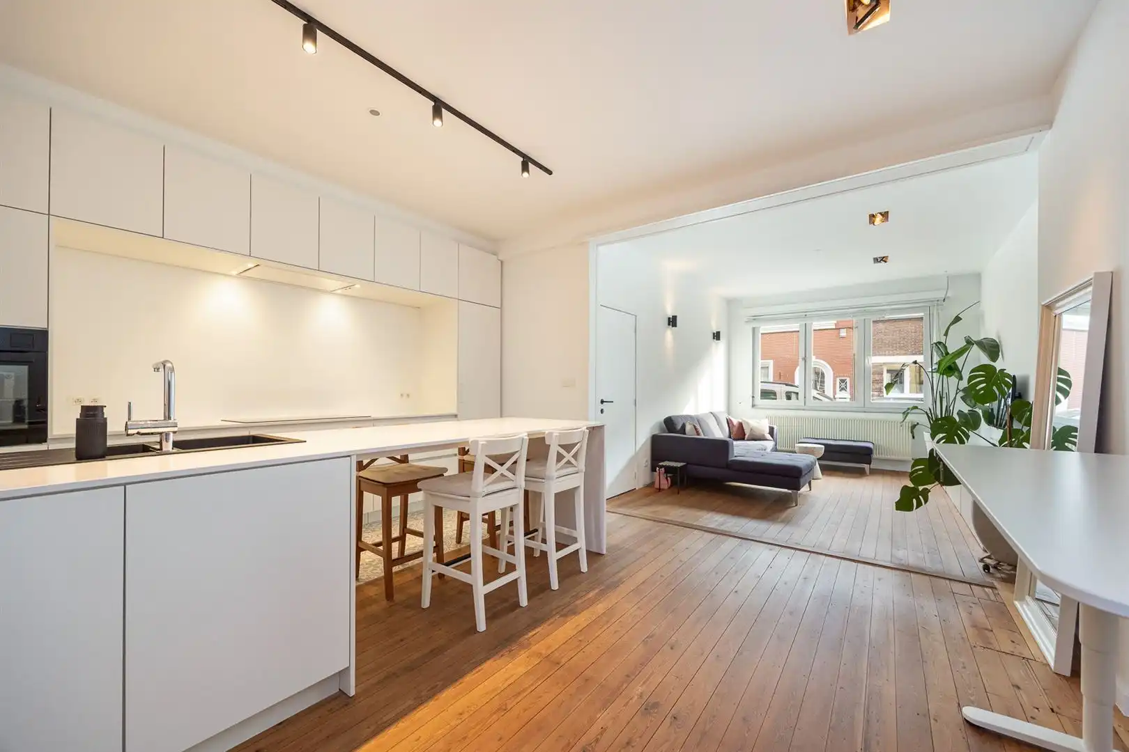 Gemeubeld appartement met tuin foto 6