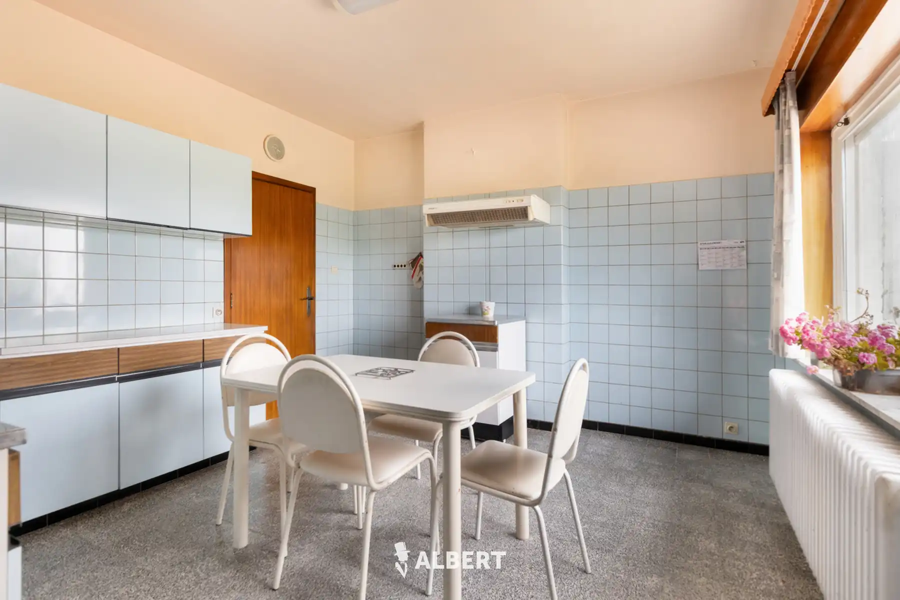 Landelijke woning met bouwgrond, bijgebouw en weideland foto 8