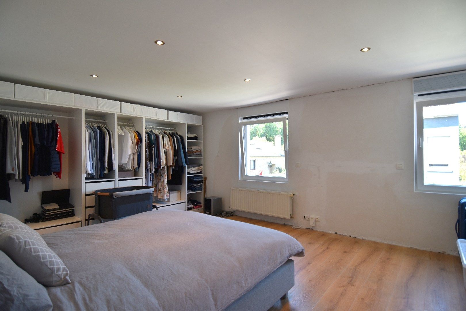 Hippe instapklare rijwoning met 3 slaapkamers en zonnige tuin te koop in Aalbeke foto 13