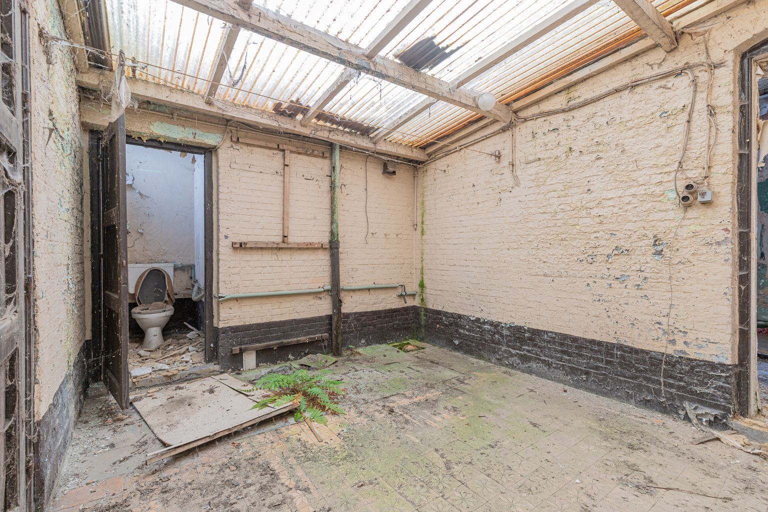 Authentiek stationsgebouw in Lebbeke  foto 6