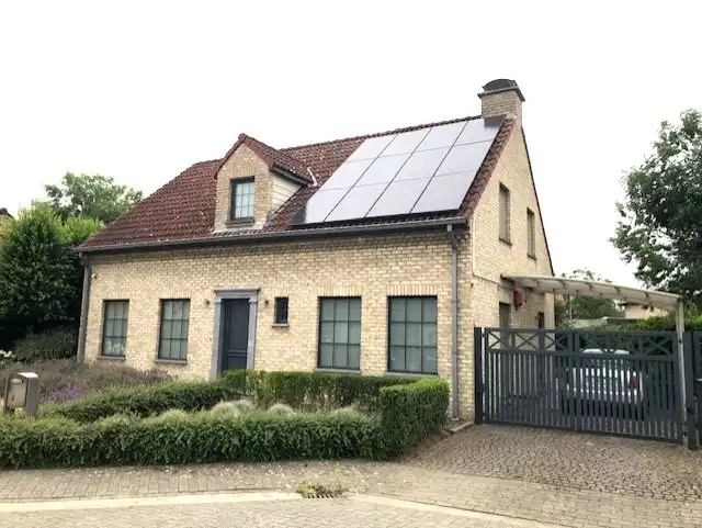 Ruime energiezuinige woning te huur op een rustige ligging foto {{pictureIndex}}