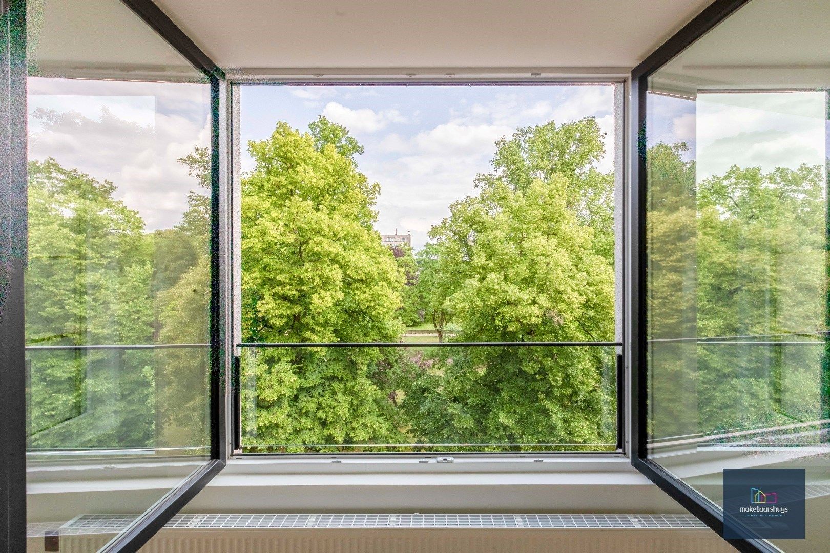 Gunstig gelegen 2 slaapkamerappartement met terras  nabij het Zuidpark foto 4