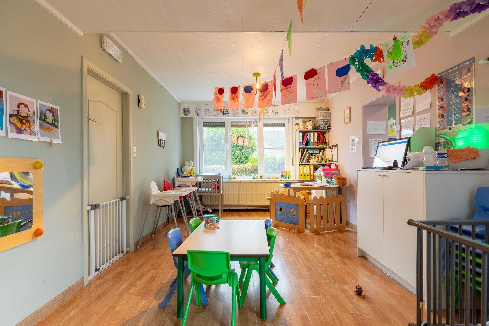 Verder te vernieuwen open bebouwing met mogelijkheid tot zes kamers, parking en tuin te Baliebrugge. foto 9