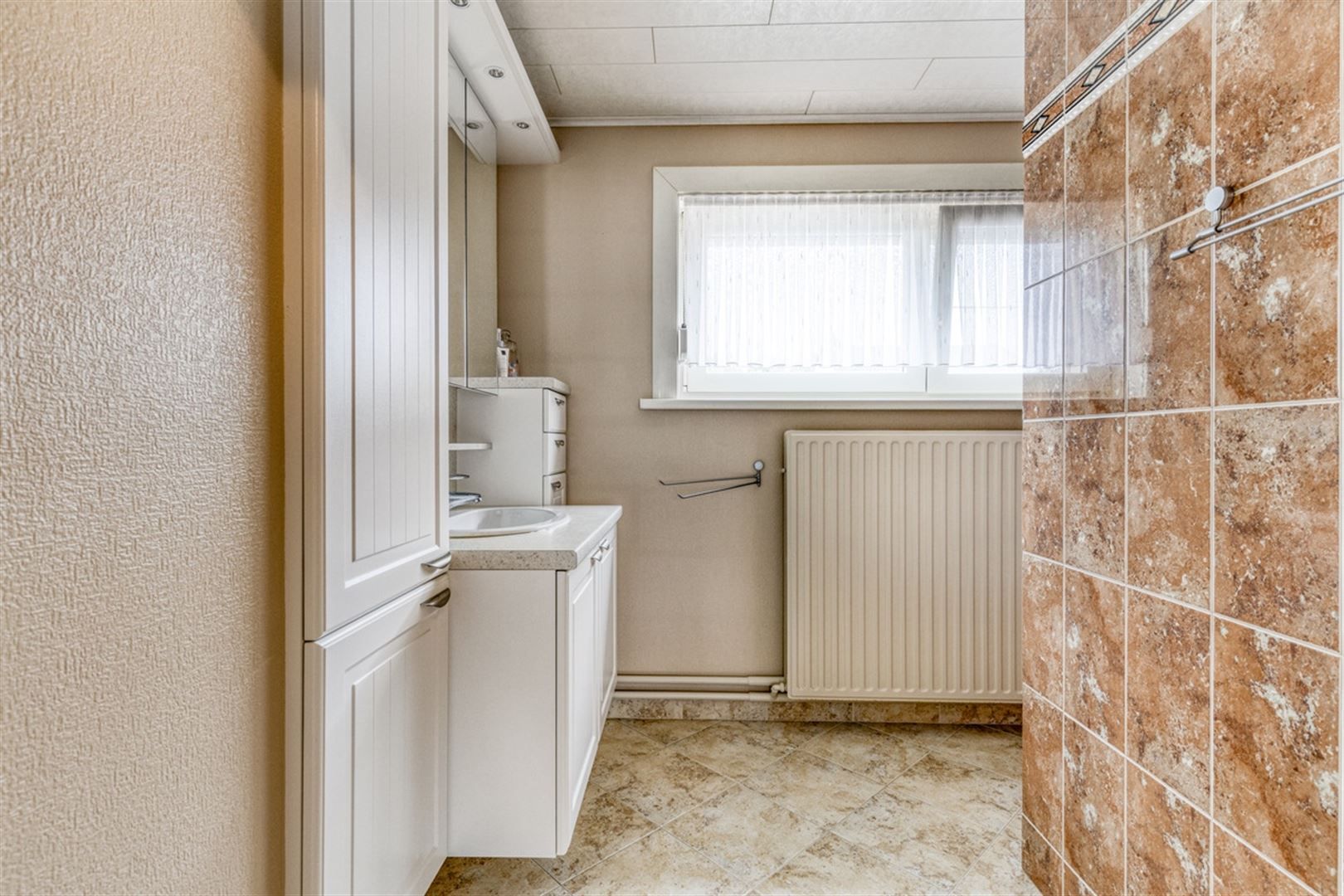 Verzorgde woning met 3 slaapkamers foto 23