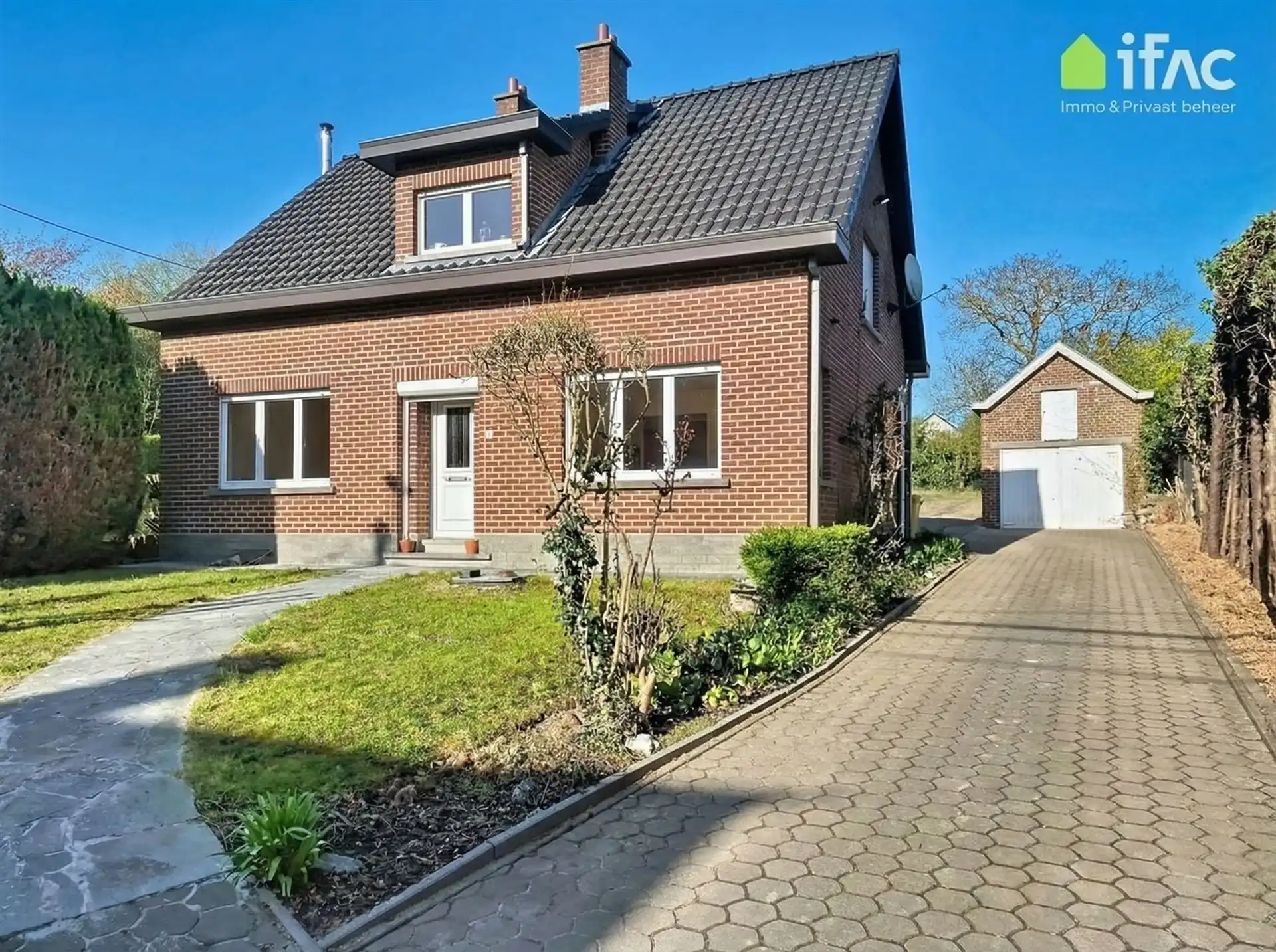 Hoofdfoto van de publicatie: Centraal gelegen 4gevel woning op 25,45a in het centrum 